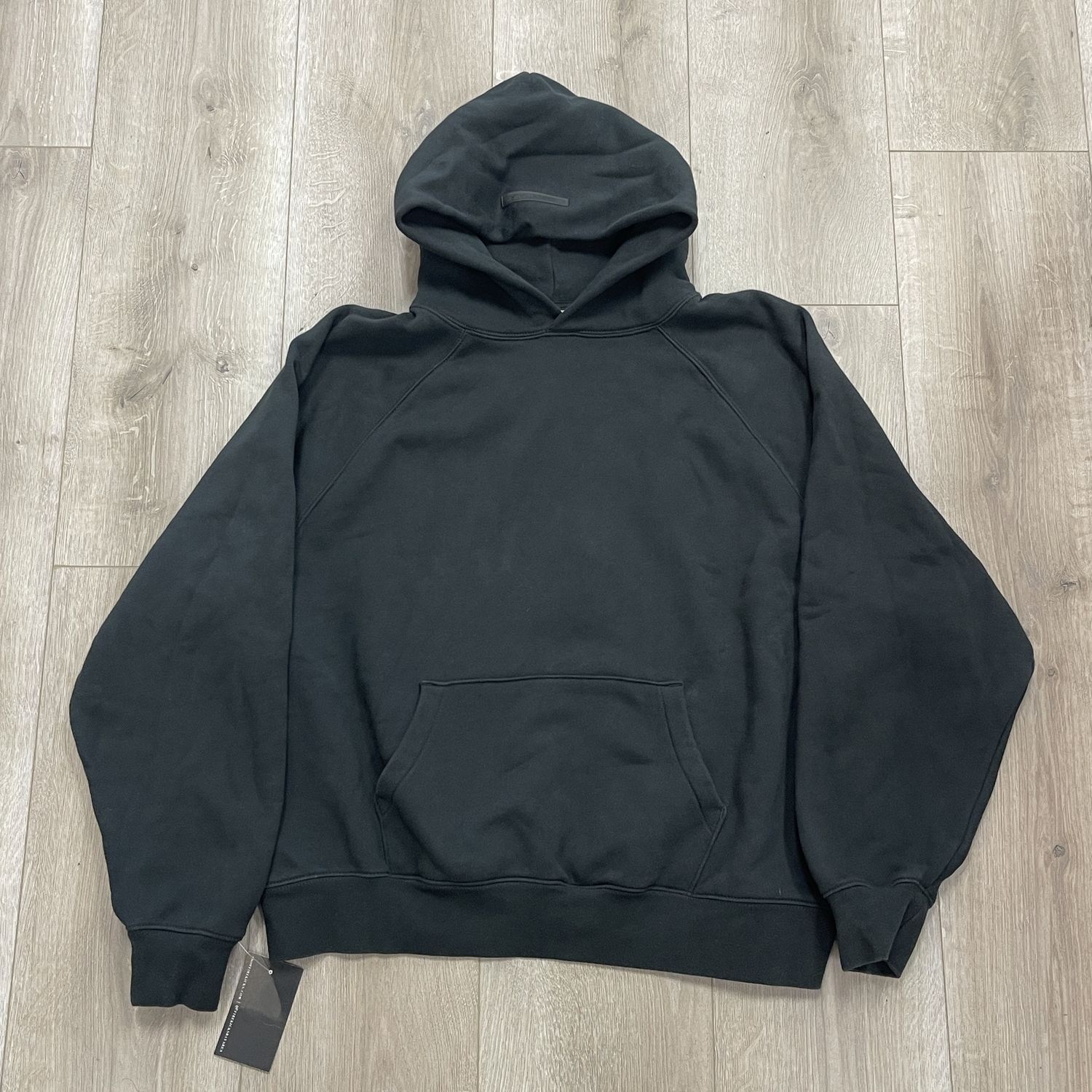 Fear Of God Essentials Men&#39;s Pullover Black - Pre-Owned, Clothing Size: M, Product Condition: Pre-Owned