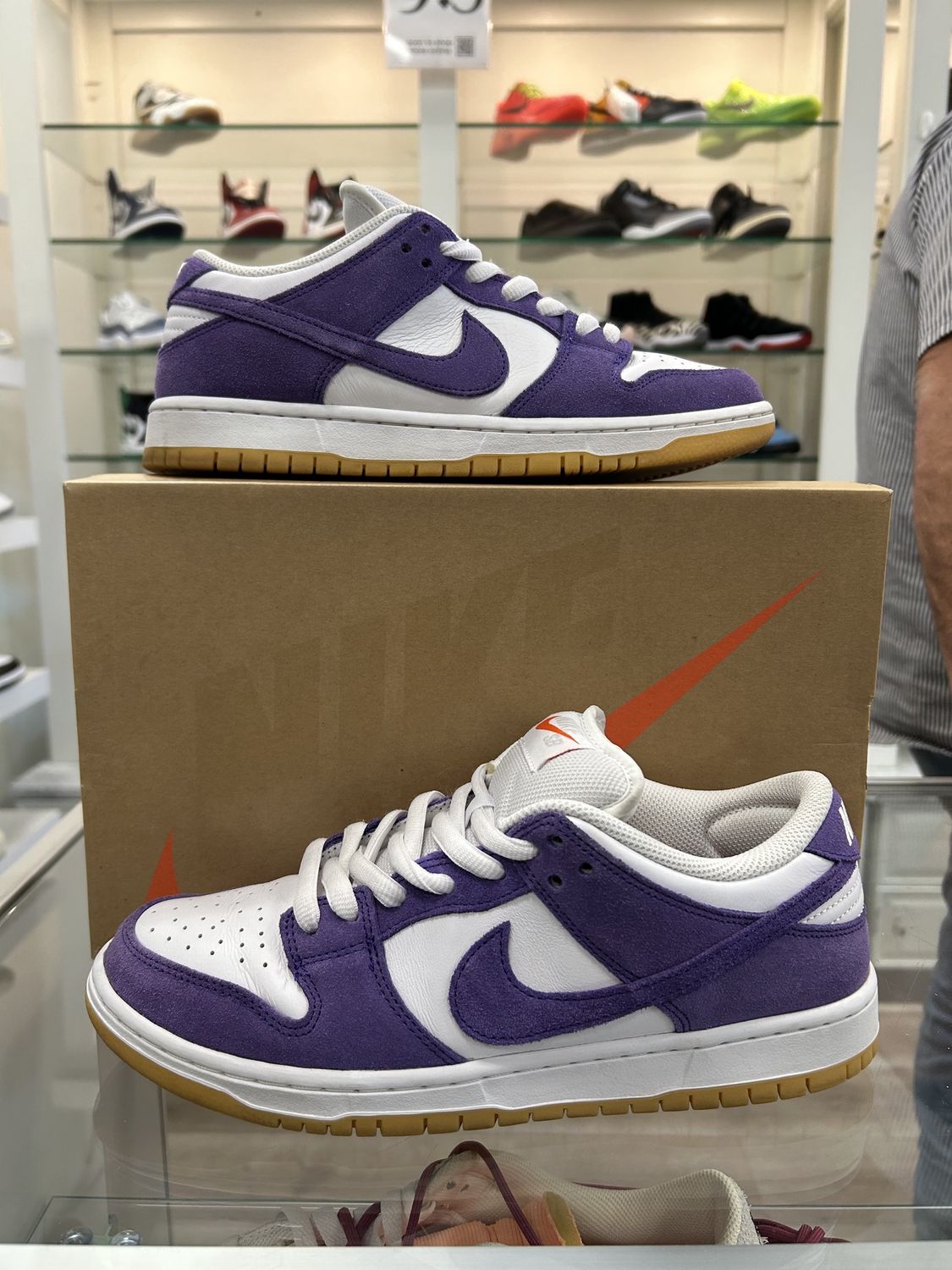 Nike SB Dunk Low Pro ISO Orange Label Court Purple - Pre Owned, Product Condition: Pre-Owned, Shoe Size: US M 9