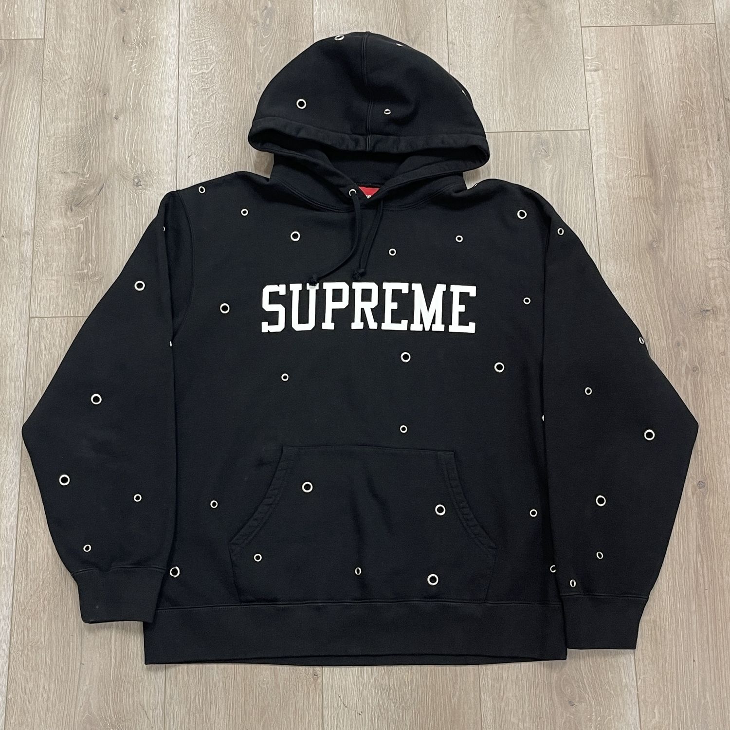 SS20 Supreme Eyelet Hooded Sweatshirt Black - Pre Owned, Product Condition: Pre-Owned, Clothing Size: M