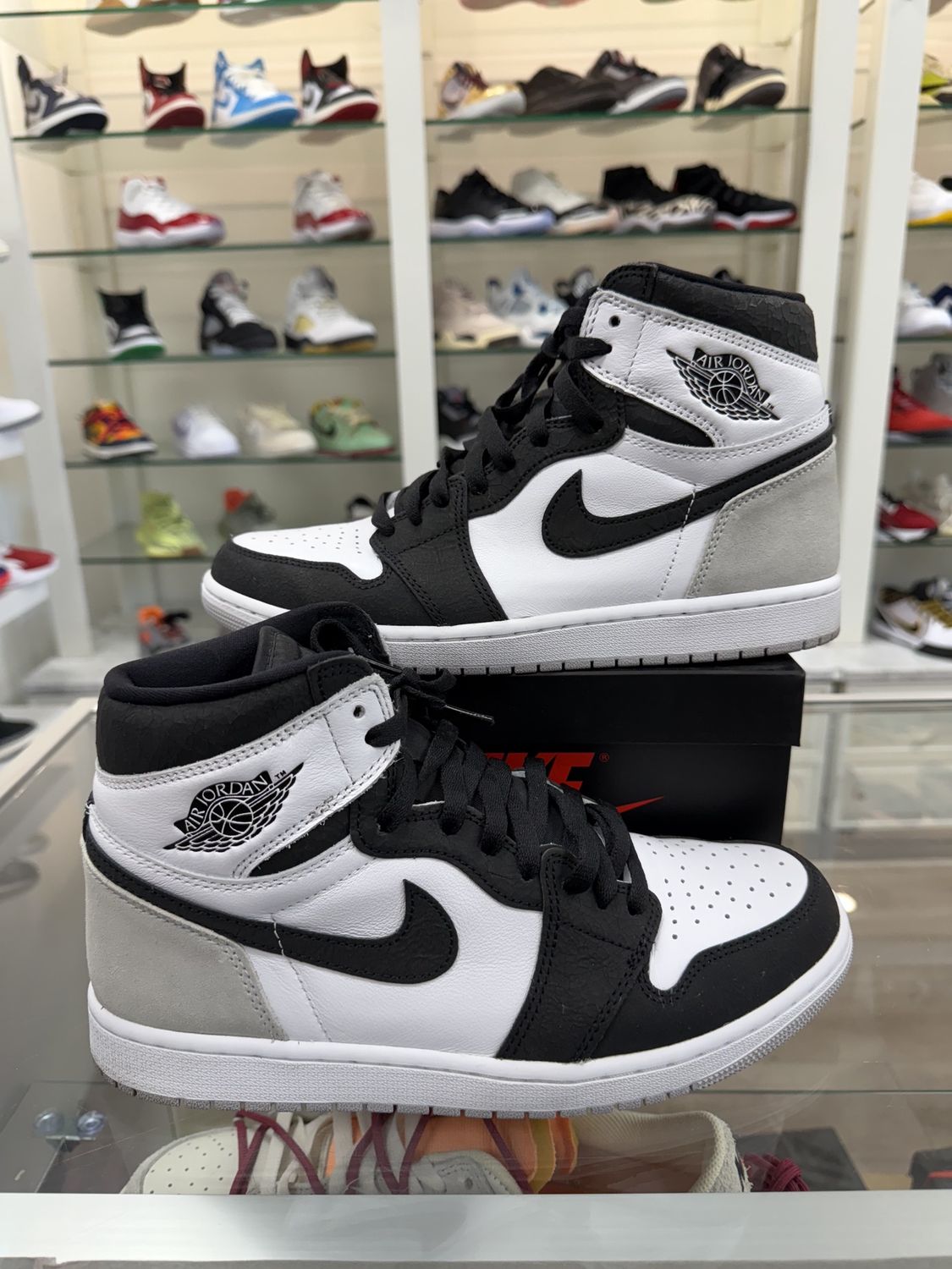 Jordan 1 Retro High OG Bleached Coral - Pre-Owned, Product Condition: Pre-Owned, Shoe Size: US M 10