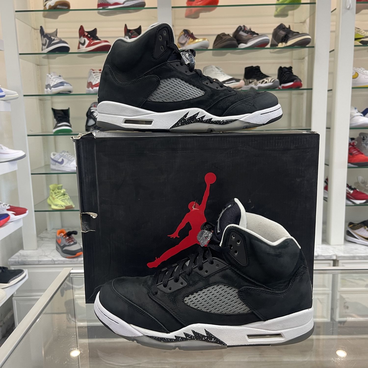 Jordan 5 Retro Oreo (2013) - Pre-Owned, Product Condition: Pre-Owned, Shoe Size: US M 11.5
