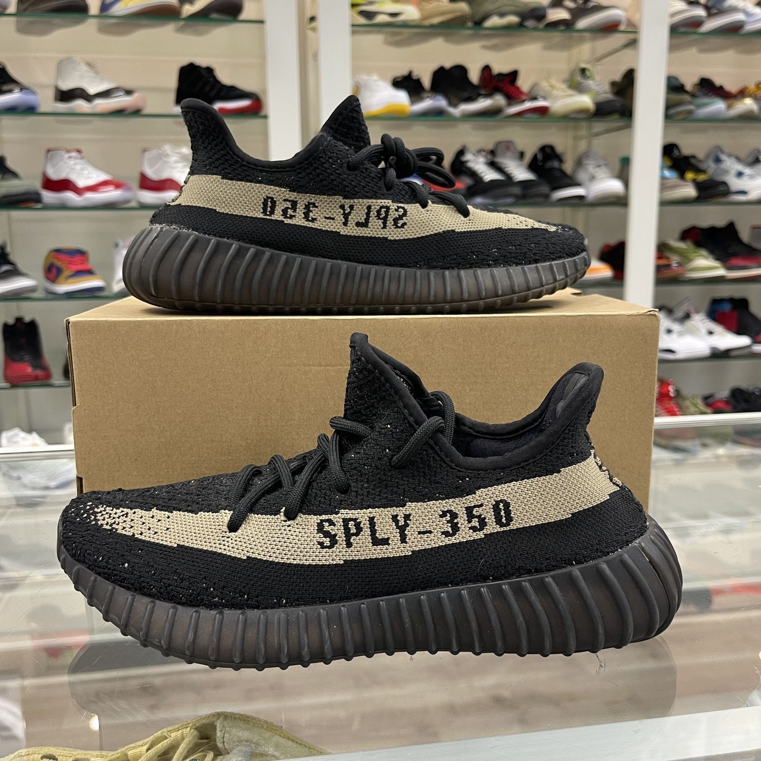 adidas Yeezy Boost 350 V2 Core Black Green - Pre-Owned, Product Condition: Pre-Owned, Shoe Size: US M 6