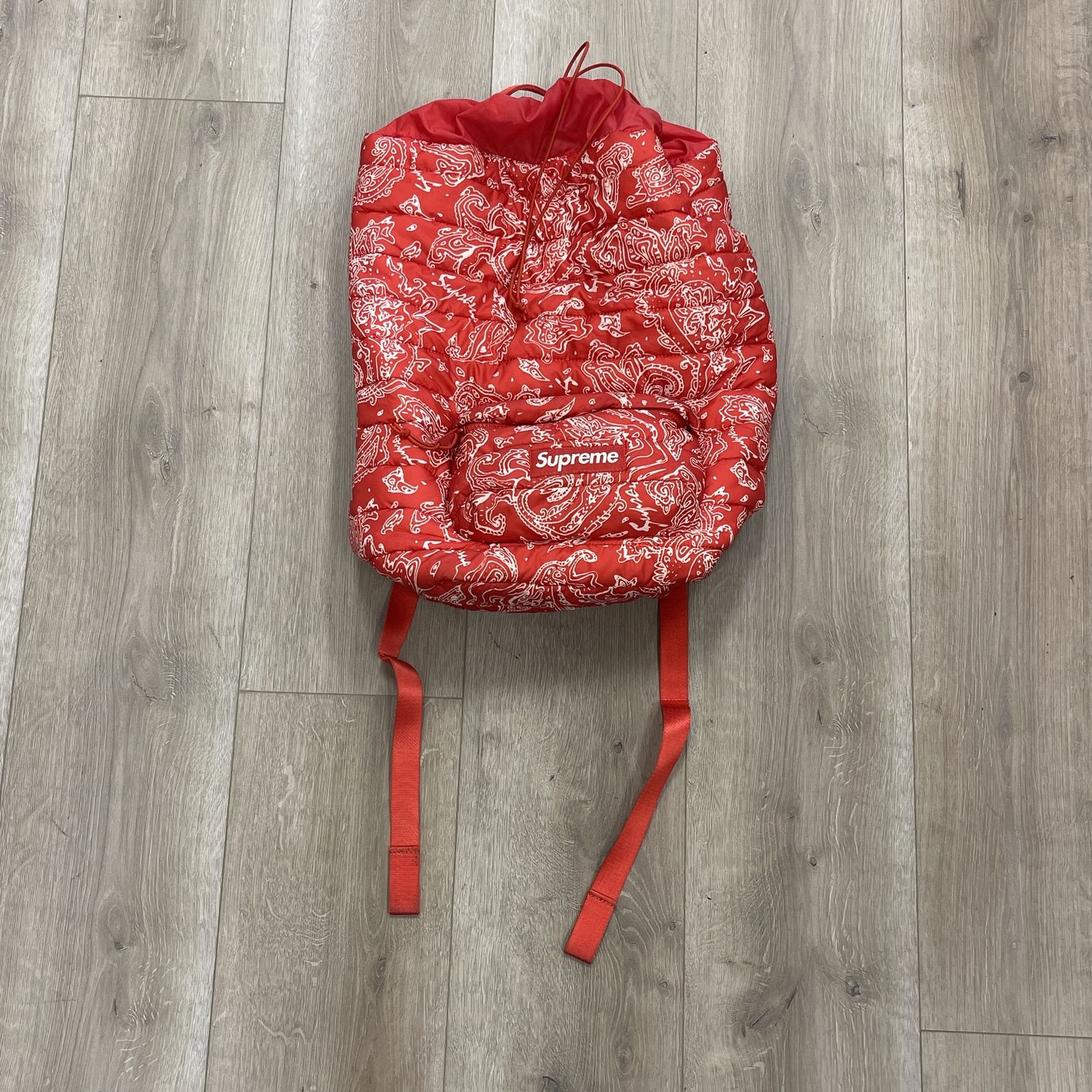 2022 Supreme Puffer Backpack &#39;Red Paisley&#39;
