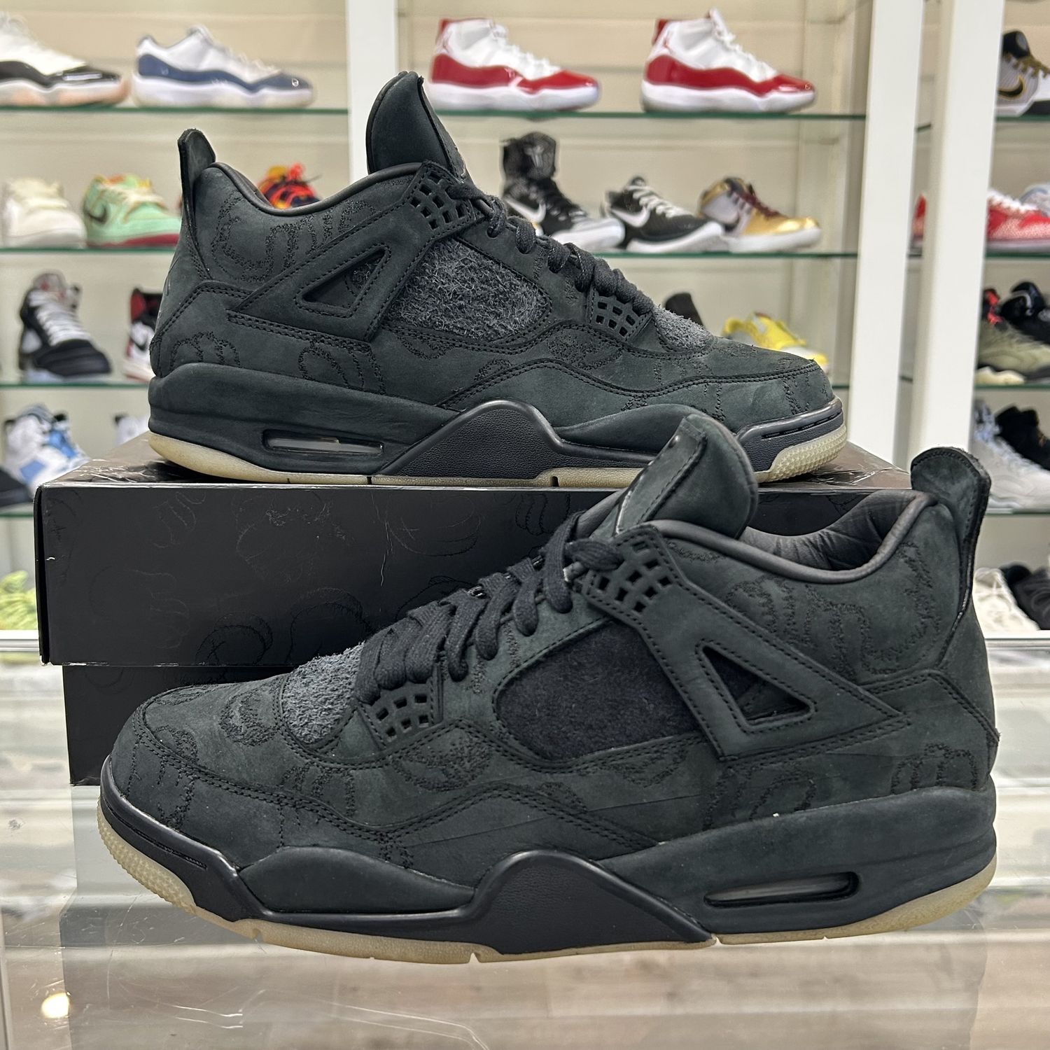 Jordan 4 Retro Kaws Black - Pre-Owned, Product Condition: Pre-Owned, Shoe Size: US M 11