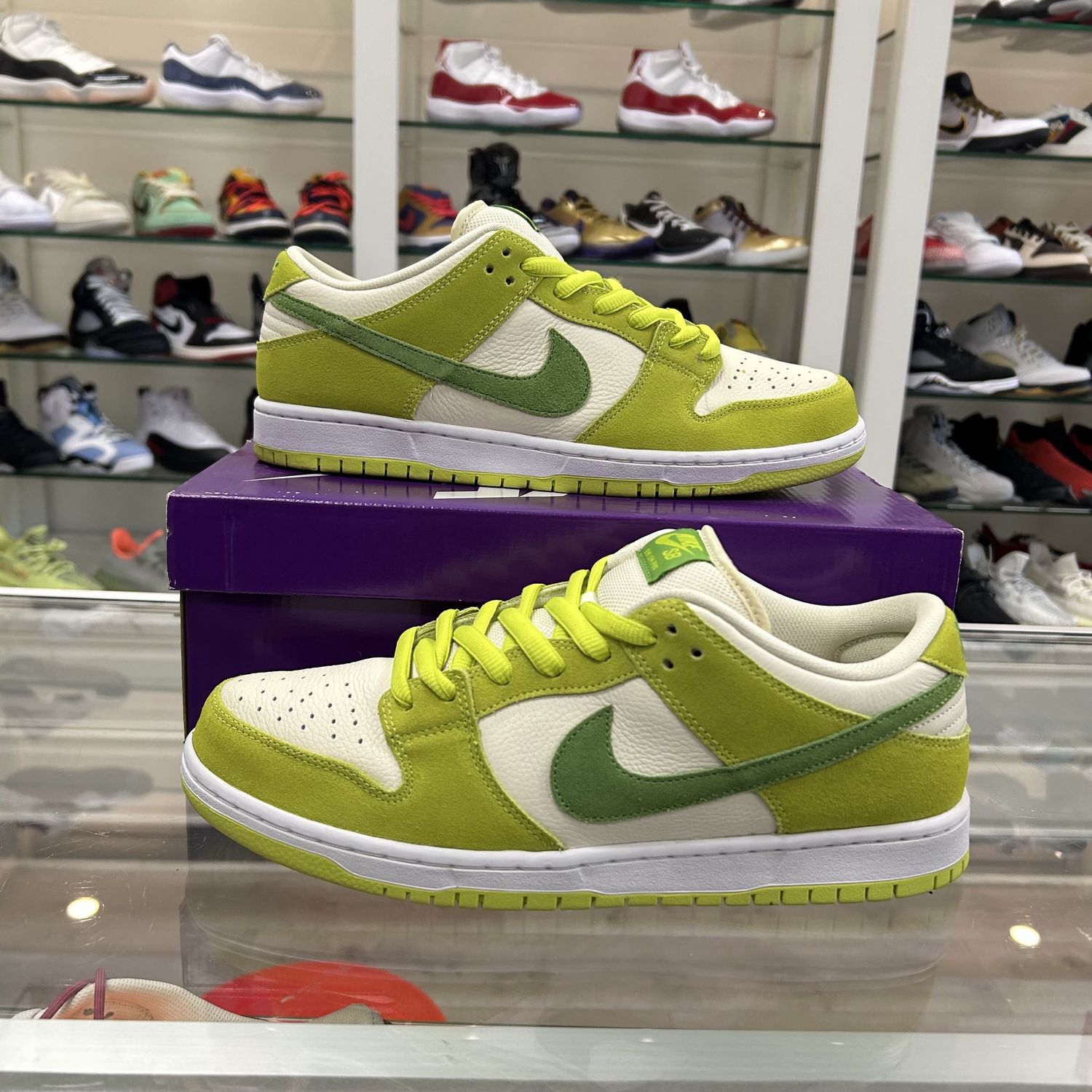 Nike SB Dunk Low Green Apple - Pre-Owned, Product Condition: Pre-Owned, Shoe Size: US M 11