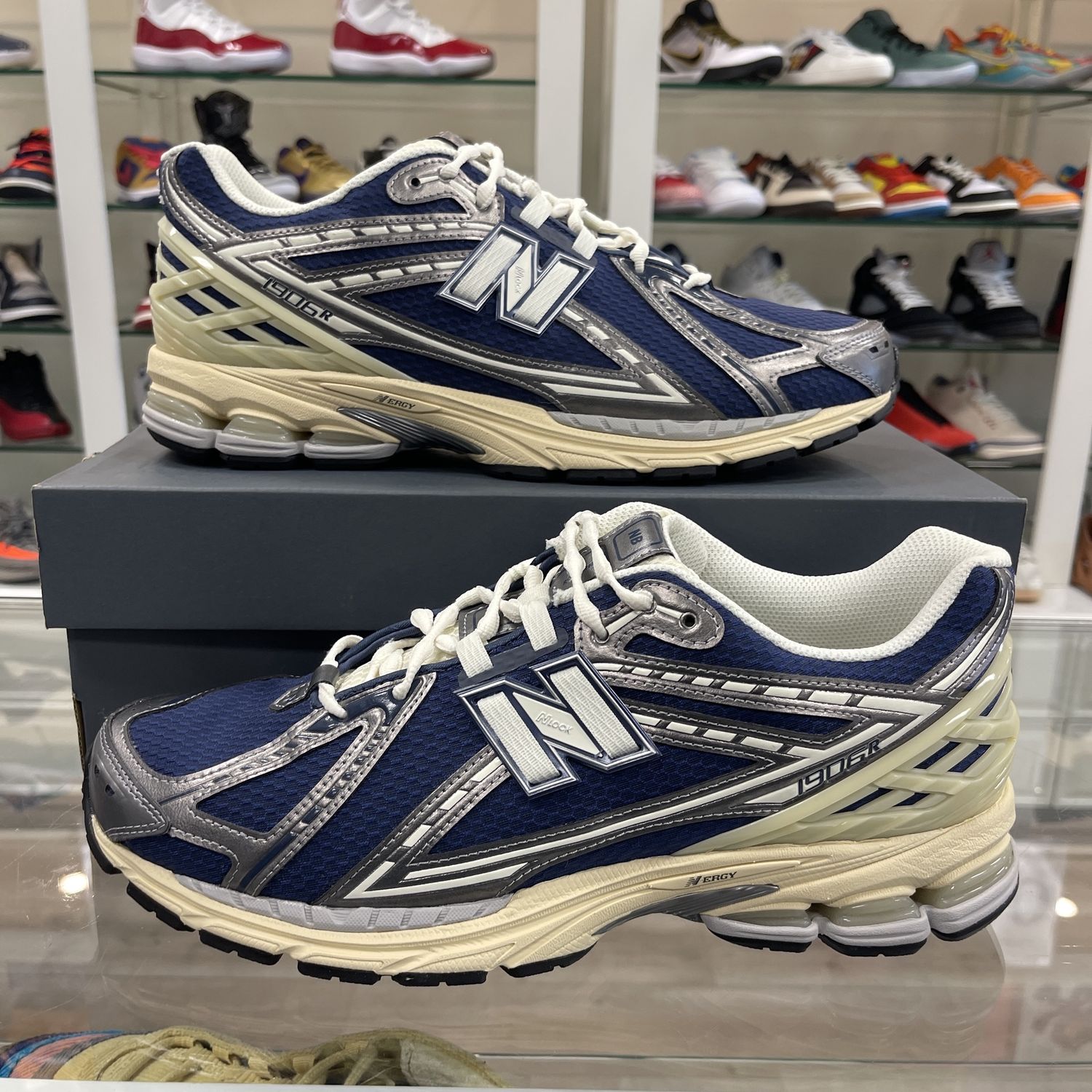 New Balance 1906R Vintage Indigo Dark Silver Metallic - Pre-Owned, Product Condition: Pre-Owned, Shoe Size: US M 13