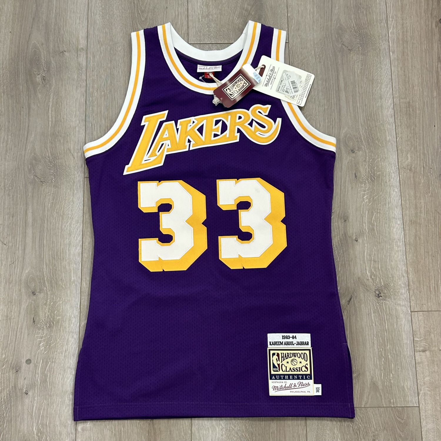 Los Angeles Lakers Kareem Abdul-Jabbar Mitchell &amp; Ness Jersey - Brand New, Product Condition: Brand New, Clothing Size: S
