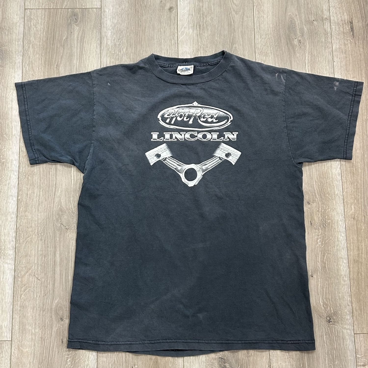 Lincoln Vintage T-shirt - Pre-Owned, Clothing Size: XL, Product Condition: Pre-Owned