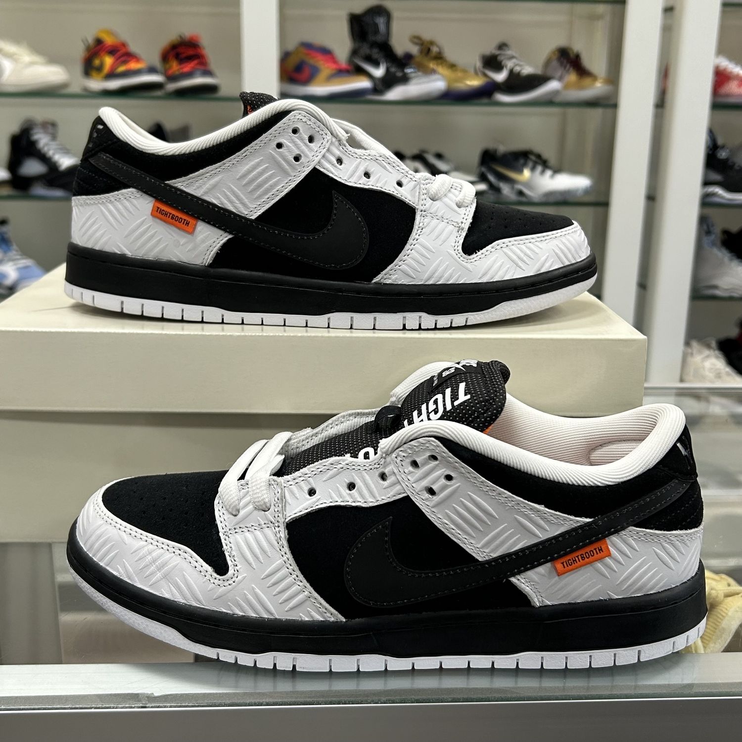 Nike SB Dunk Low TIGHTBOOTH - Pre-Owned, Product Condition: Pre-Owned, Shoe Size: US M 9.5