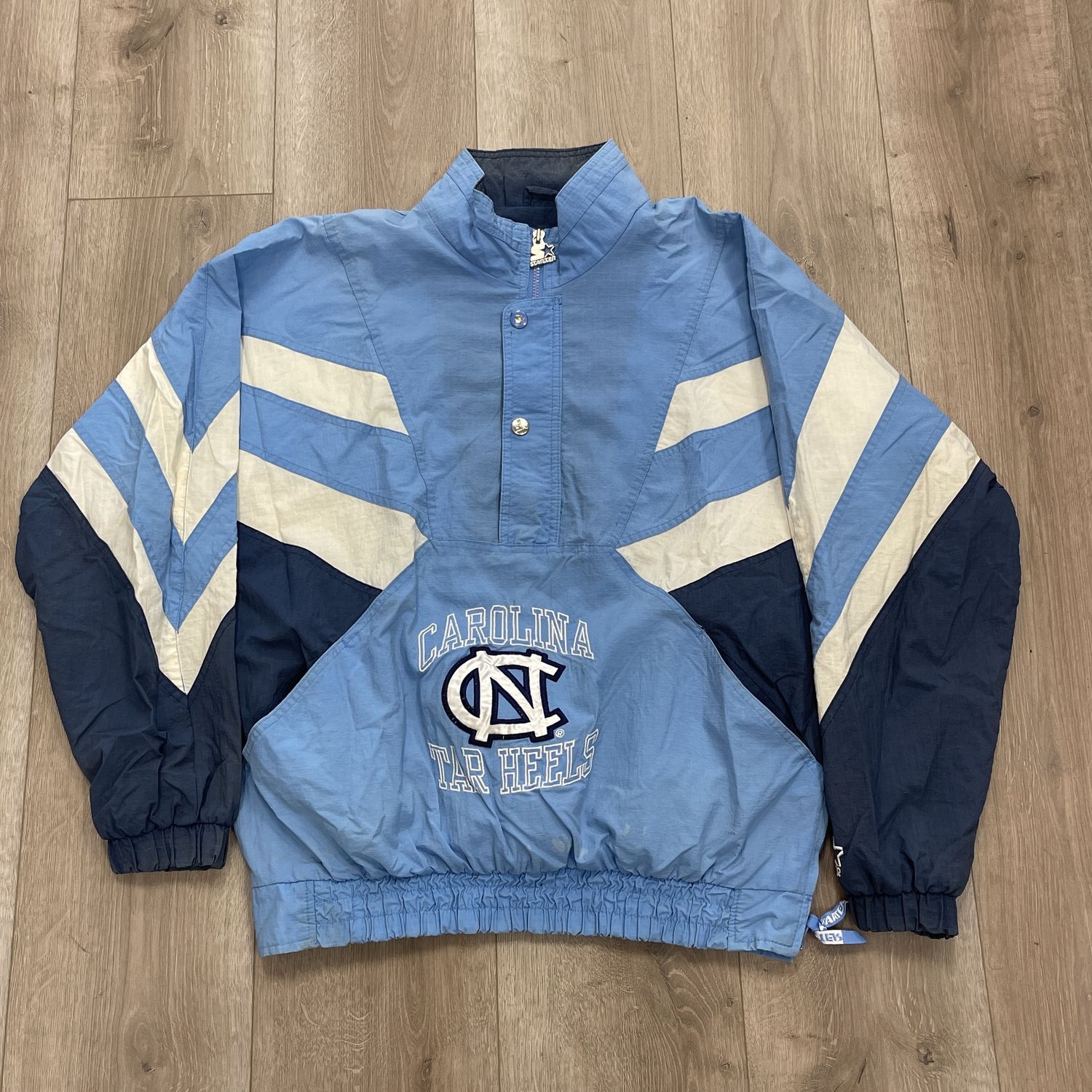 Vintage Starter North Carolina Tar Heels Jacket - Pre-Owned, Clothing Size: L, Product Condition: Pre-Owned