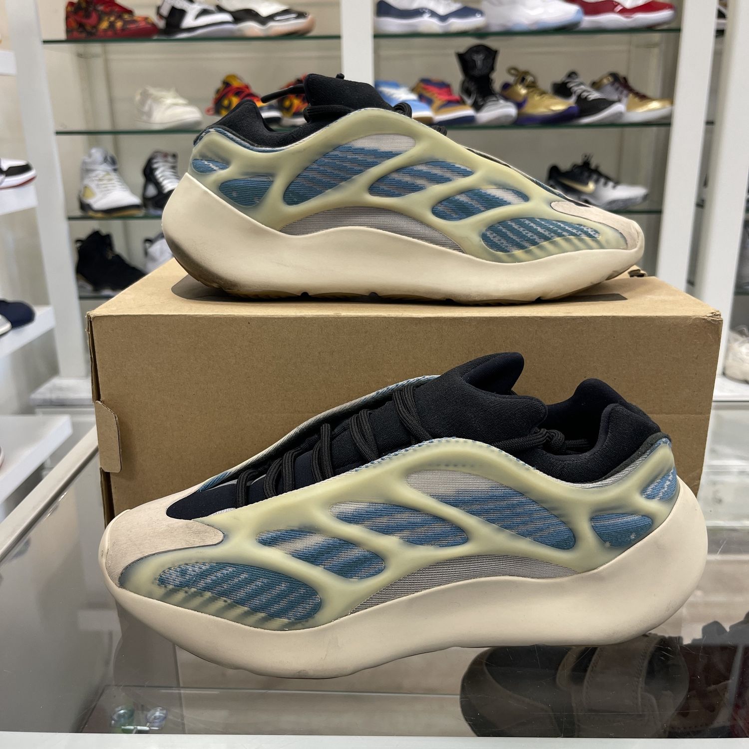 adidas Yeezy 700 V3 Kyanite - Pre-Owned, Product Condition: Pre-Owned, Shoe Size: US M 10