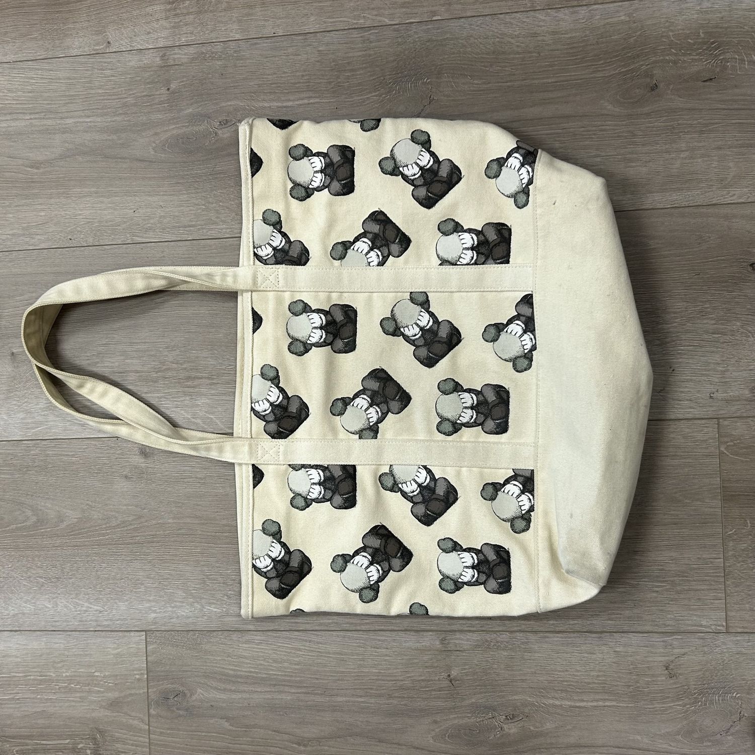 KAWS x Uniqlo Tokyo First Tote Bag Off White - Pre-Owned, Product Condition: Pre-Owned