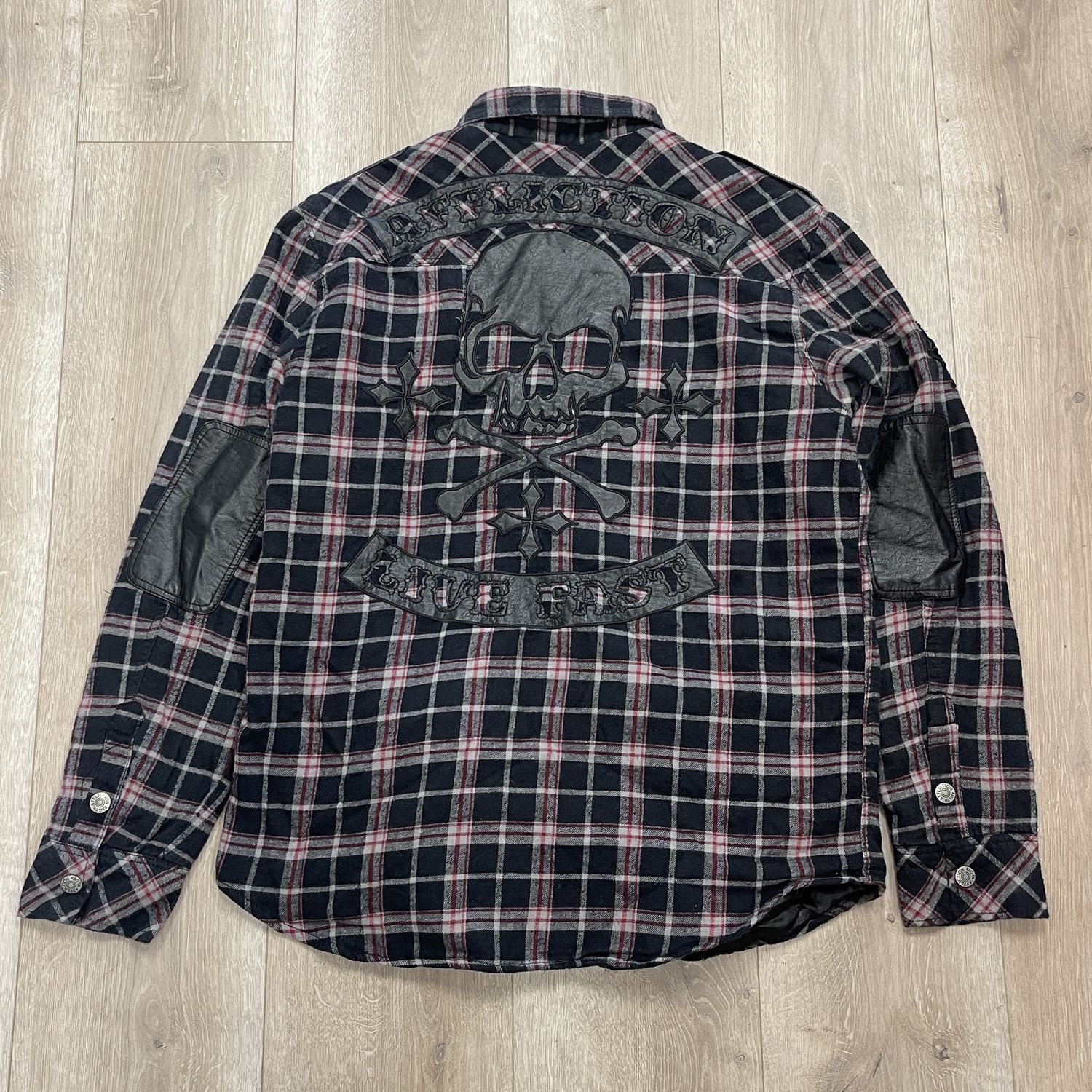 Affliction × Tripp NYC  Cyber Y2K Archaic Grunge De Lis Flannel - Pre-Owned, Clothing Size: L, Product Condition: Pre-Owned