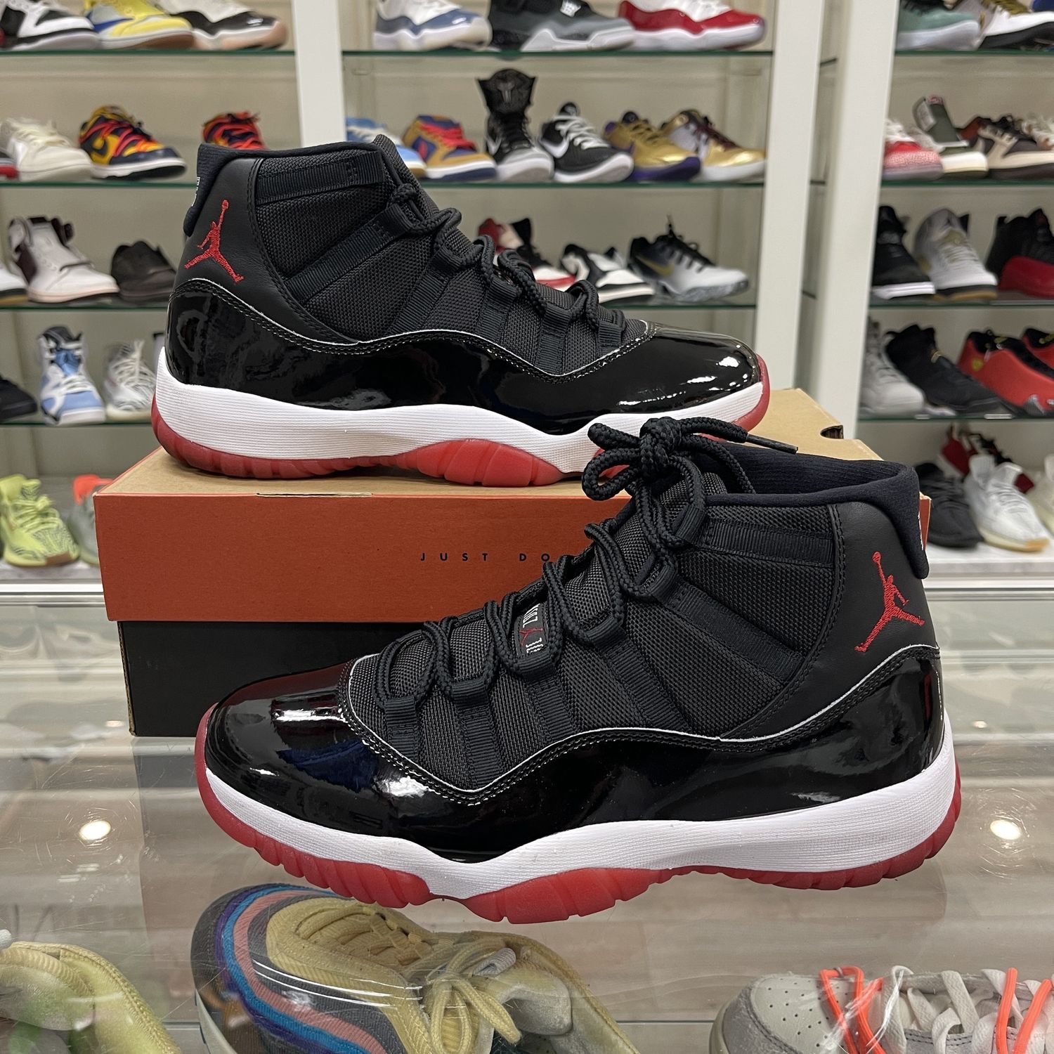 Jordan 11 Retro Playoffs Bred (2019) • Pre-Owned, Product Condition: Pre-Owned, Shoe Size: US M 10