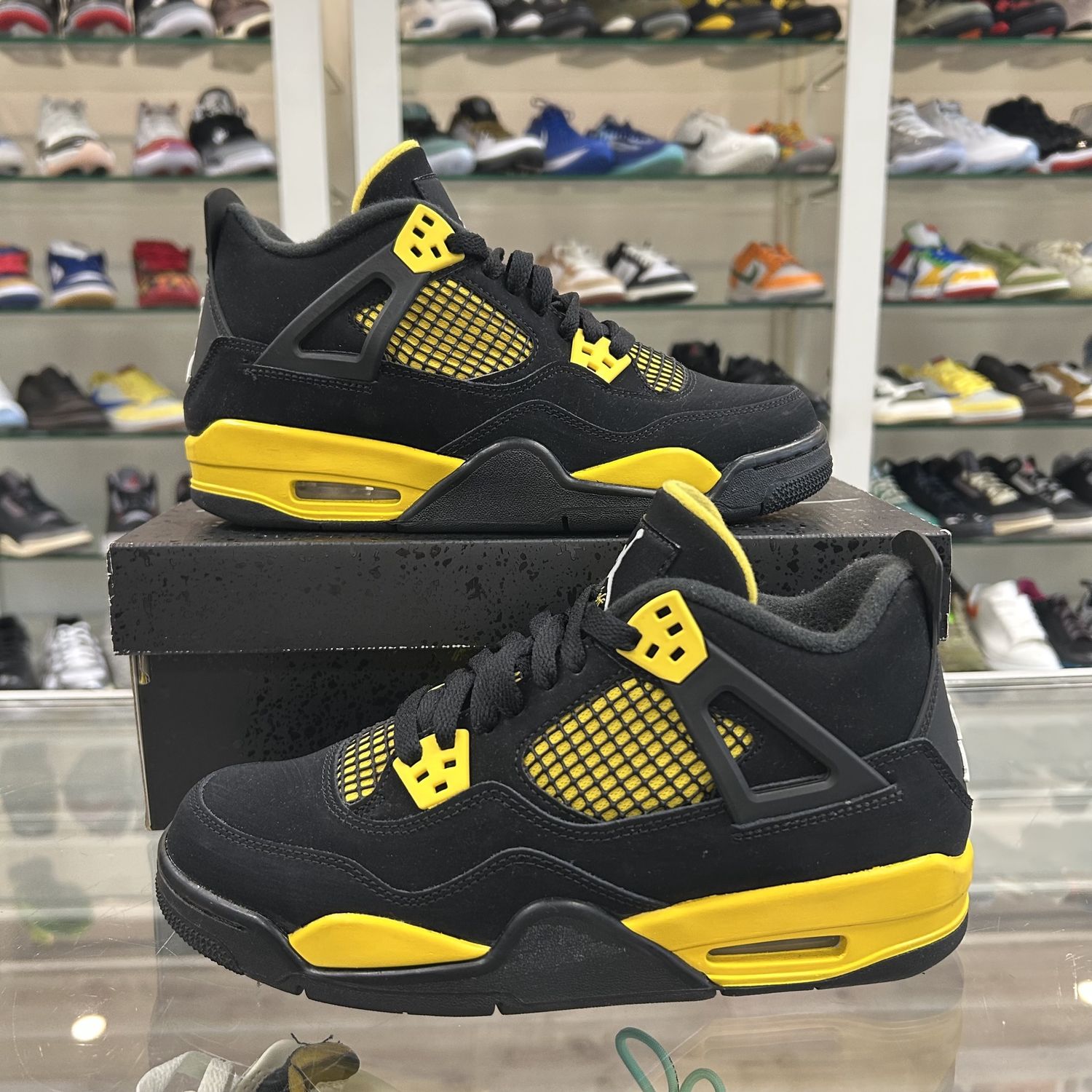 Jordan 4 Retro Thunder (2023) (GS) - Pre-Owned, Product Condition: Pre-Owned, Shoe Size: US M 6.5Y
