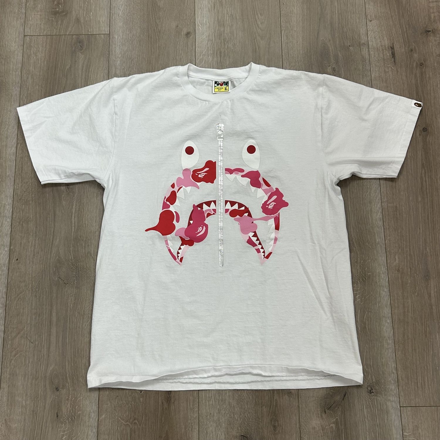 BAPE ABC Camo Gold Zip Shark Tee White/Pink - Pre-Owned, Clothing Size: XL, Product Condition: Pre-Owned