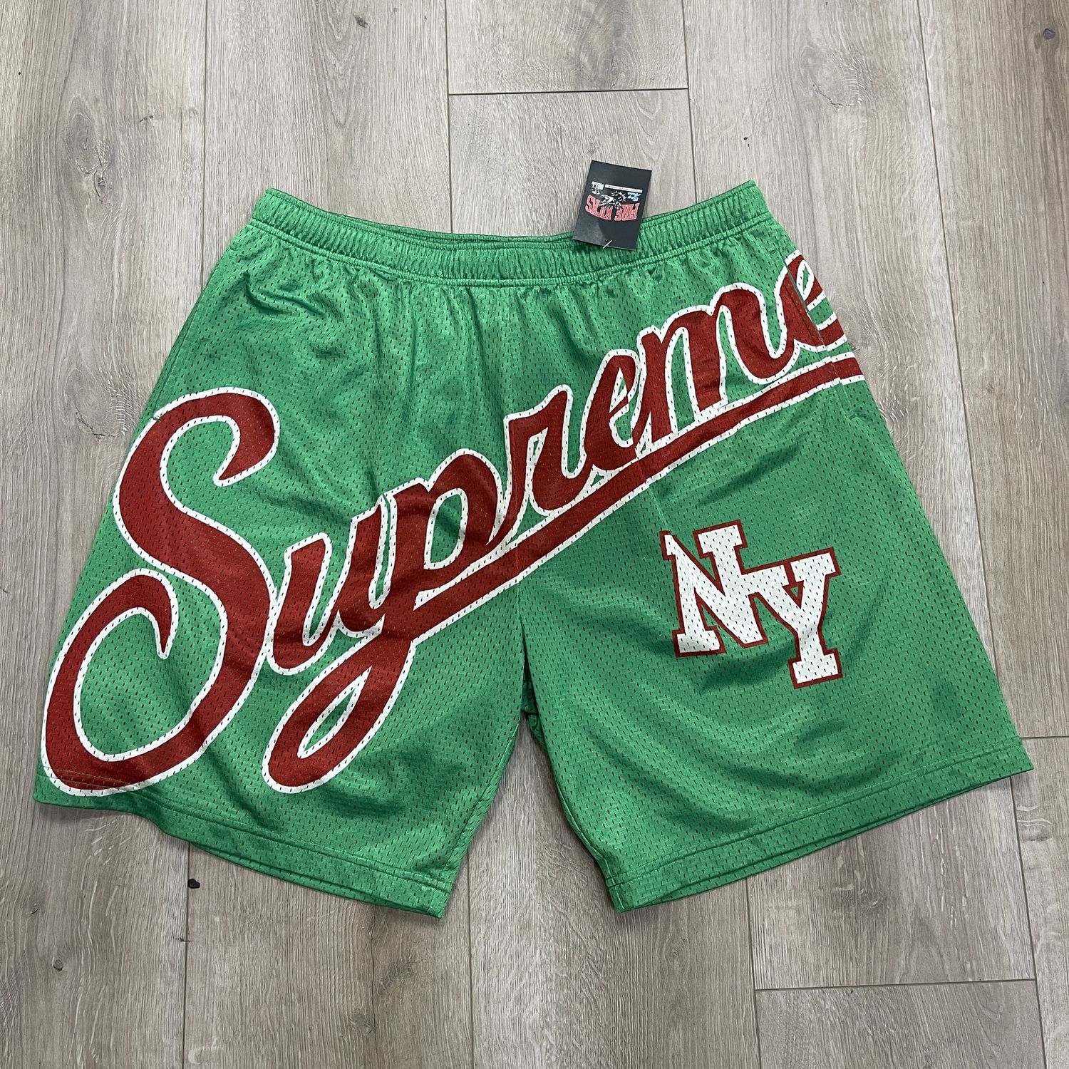 Supreme Big Script Mesh Short Green - Pre-Owned