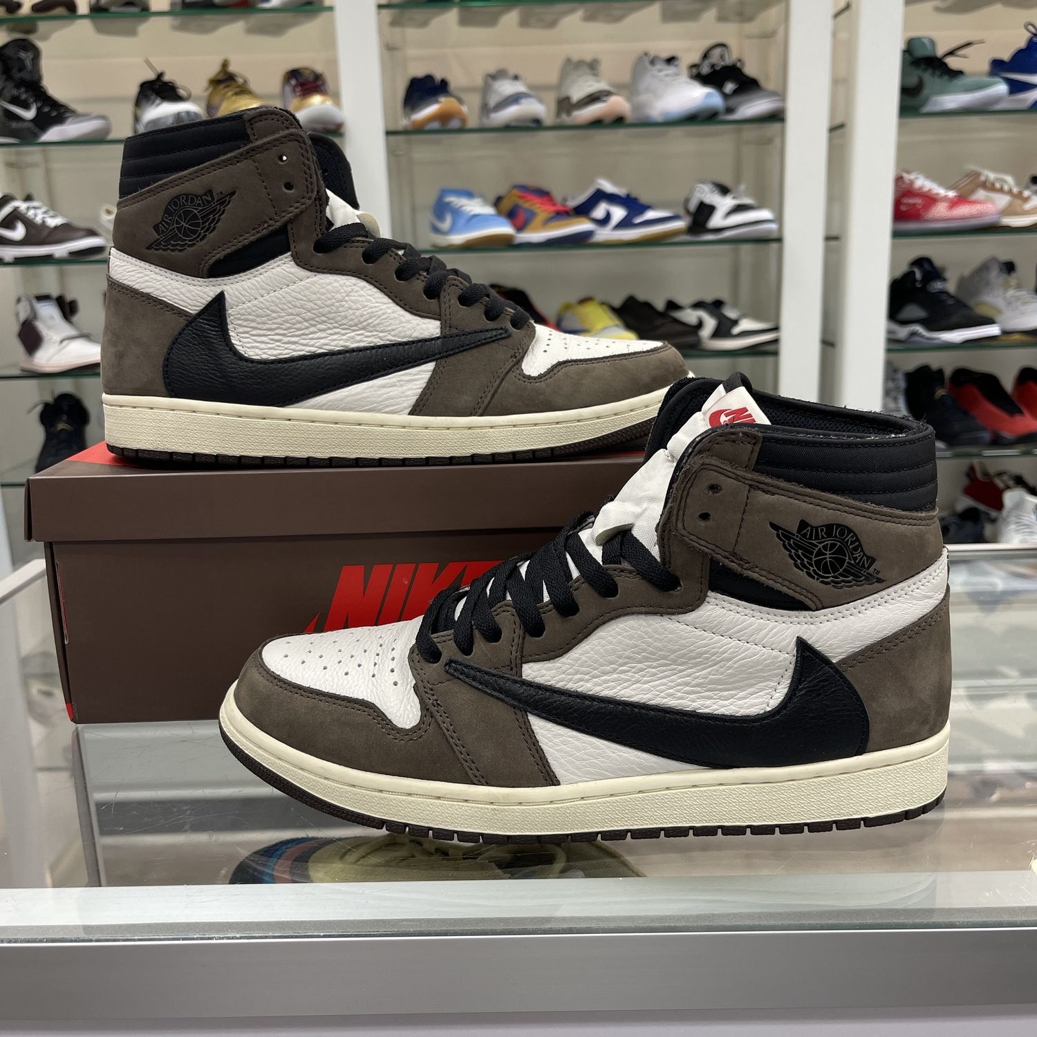Jordan 1 Retro High OG SP Travis Scott Mocha • Pre-Owned, Product Condition: Pre-Owned, Shoe Size: 10.5