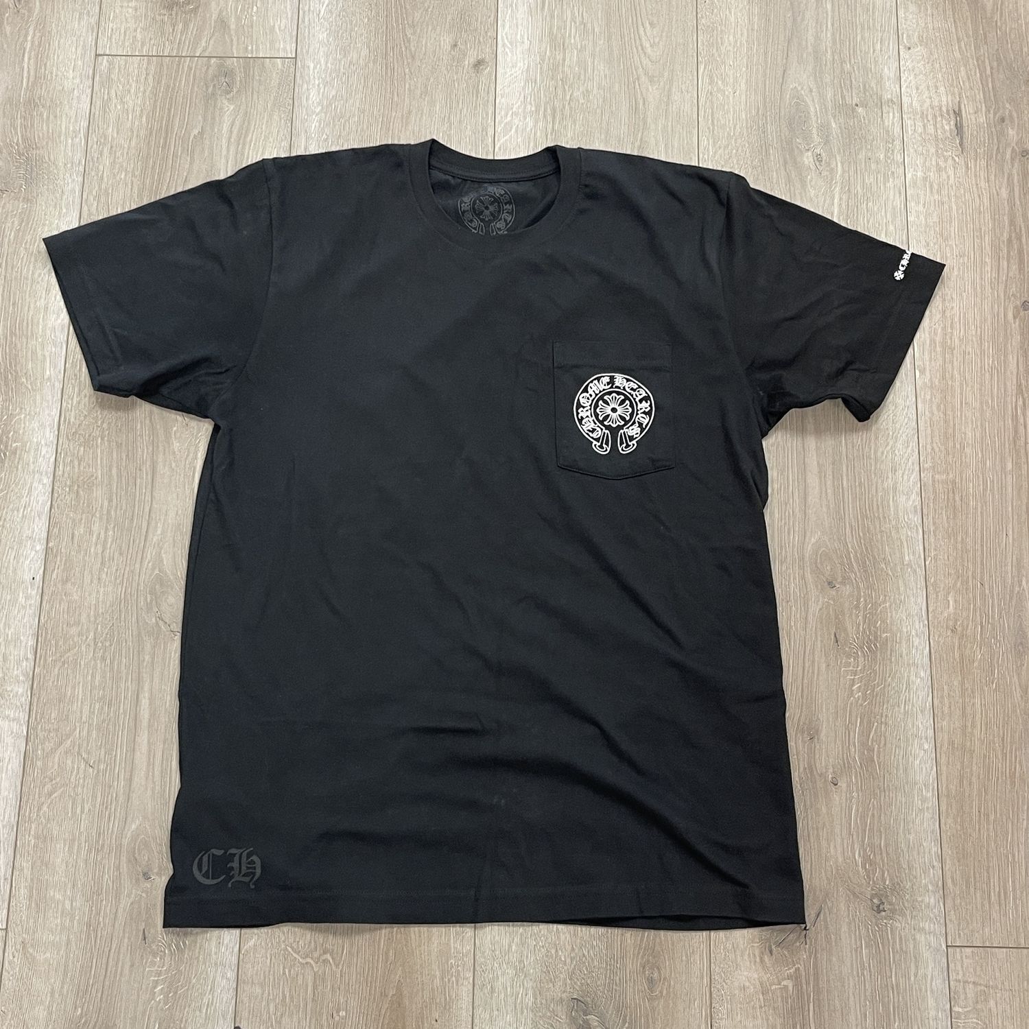 Chrome Hearts Horse Shoe Logo Pocket T-Shirt Black - Pre-Owned, Clothing Size: L, Product Condition: Pre-Owned