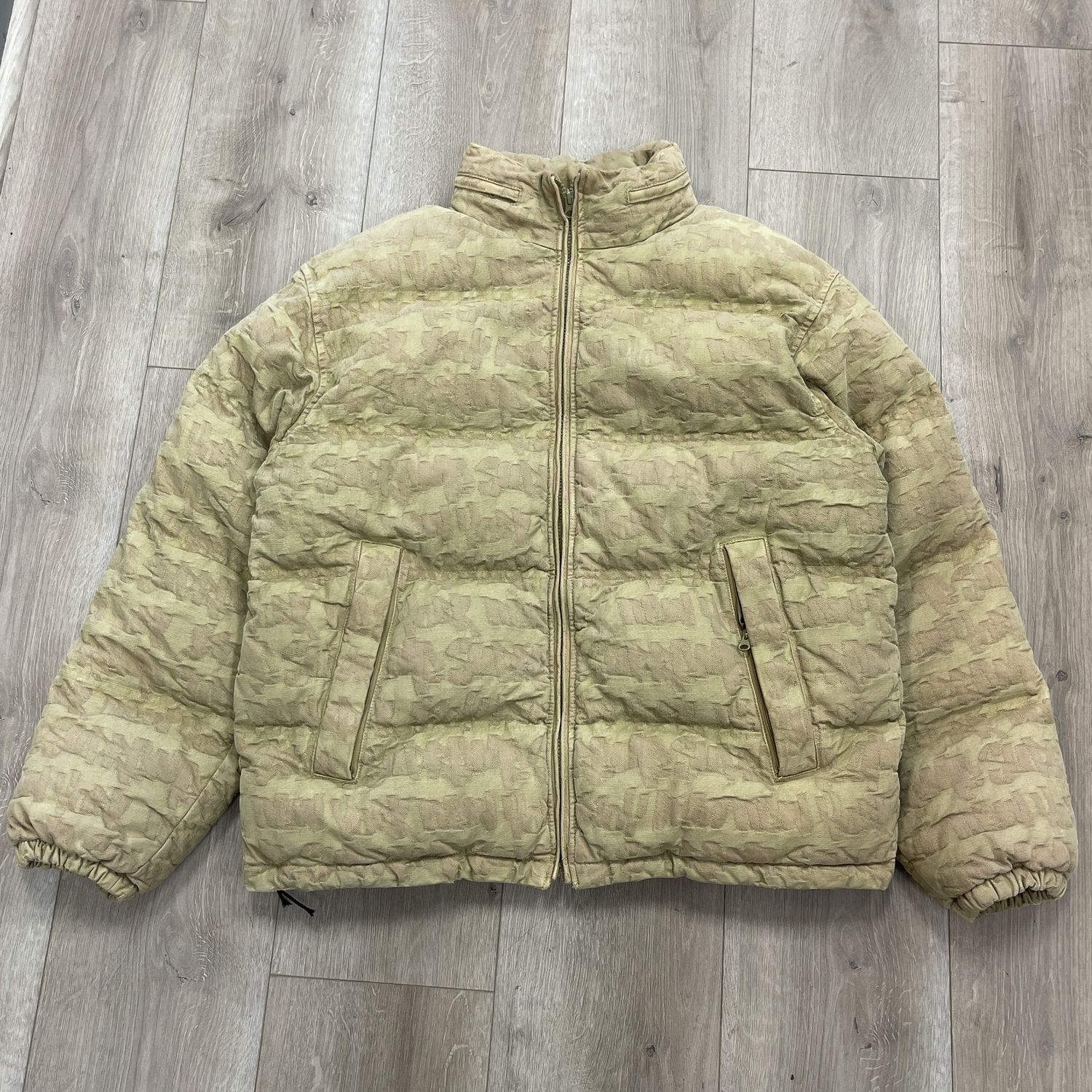 Supreme Jacquard Denim Puffer Desert - Pre-Owned, Clothing Size: L, Product Condition: Pre-Owned