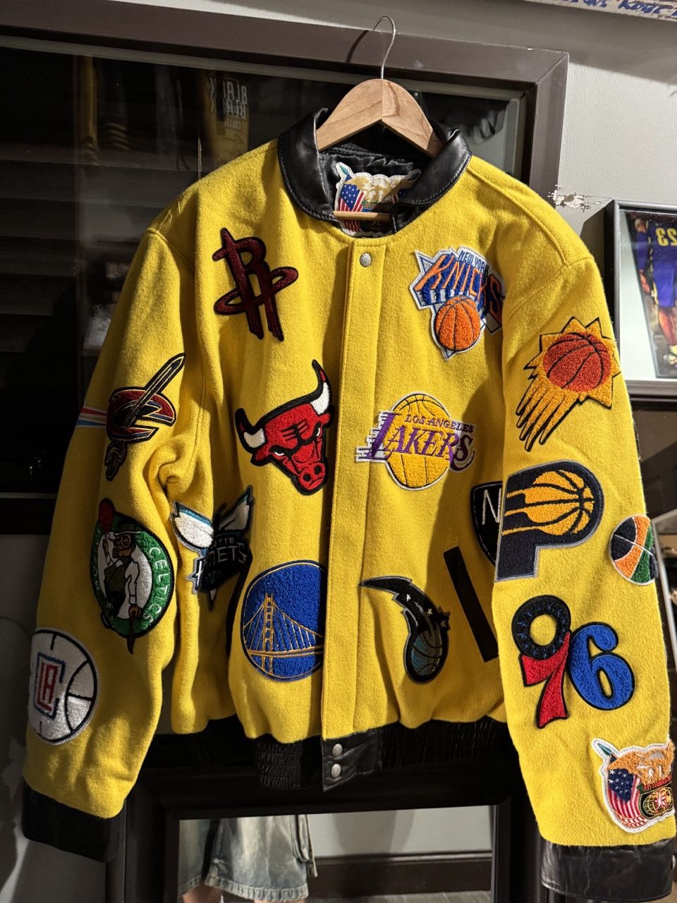 Jeff Hamilton Men&#39;s Autograph NBA Collage Jacket • Pre-Owned, Clothing Size: US M XXL, Product Condition: Pre-Owned