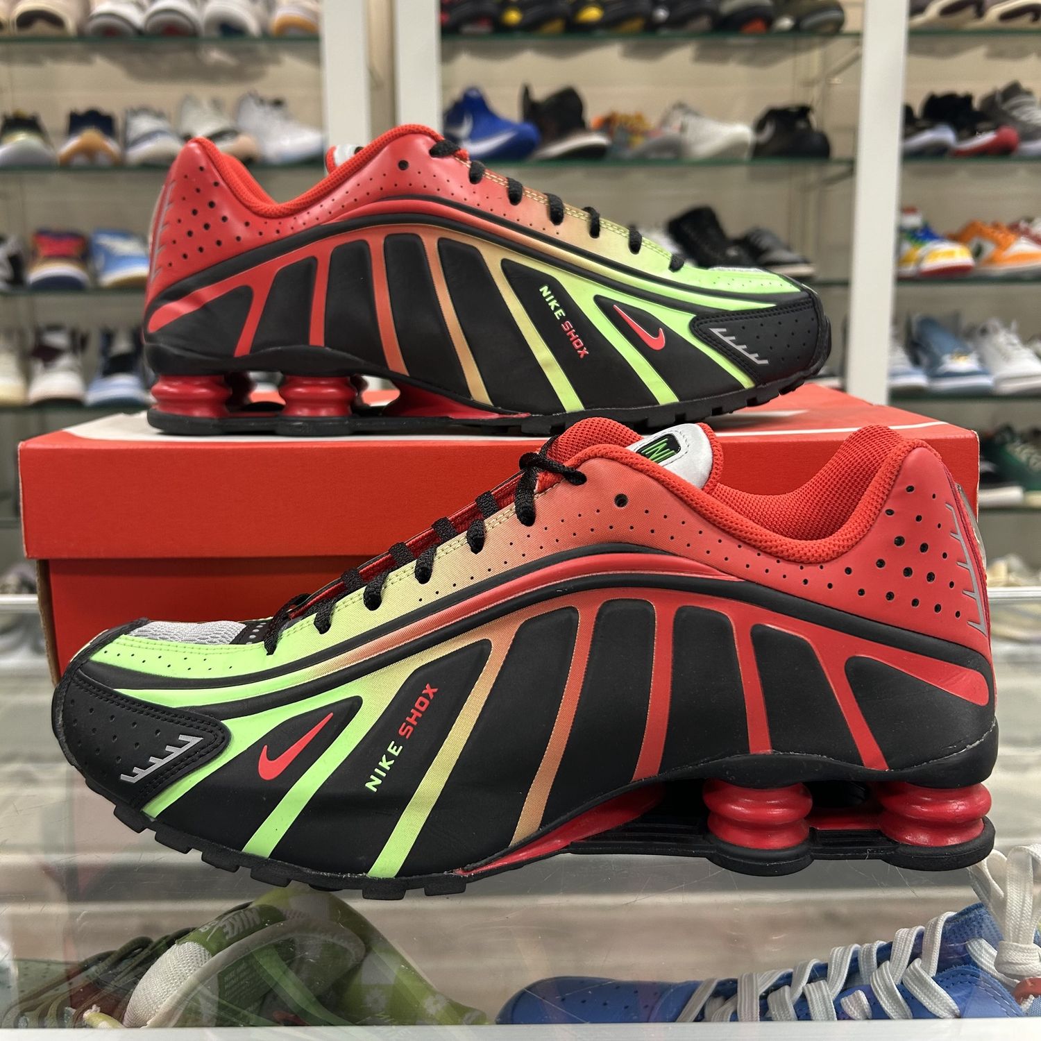 Nike Shox R4 Neymar Black - Pre-Owned, Product Condition: Pre-Owned, Shoe Size: US M 11