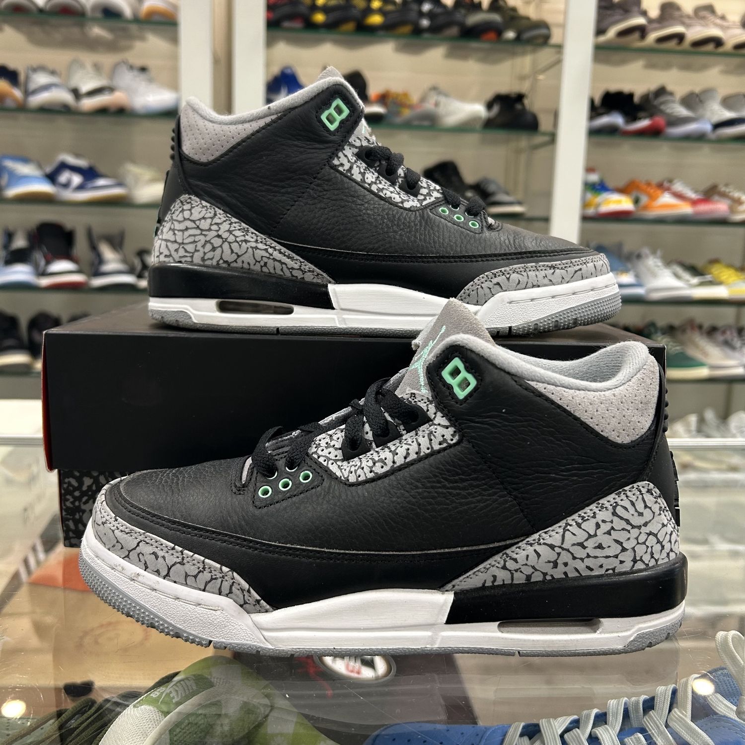 Jordan 3 Retro Green Glow (GS) - Pre-Owned, Product Condition: Pre-Owned, Shoe Size: US 6.5Y