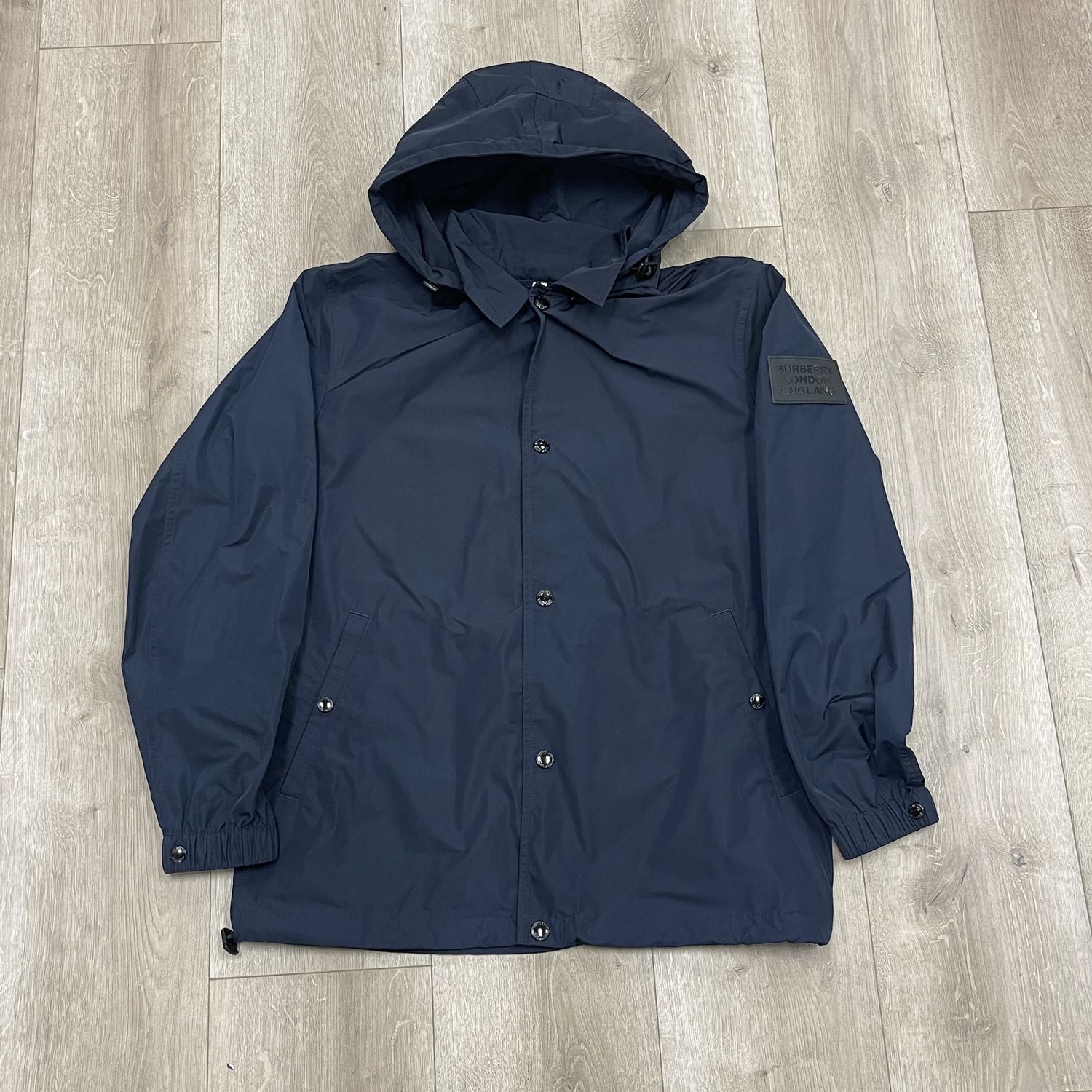 Burberry  Detachable Hood Shape-memory Taffeta Jacket - Pre-Owned, Clothing Size: M, Product Condition: Pre-Owned