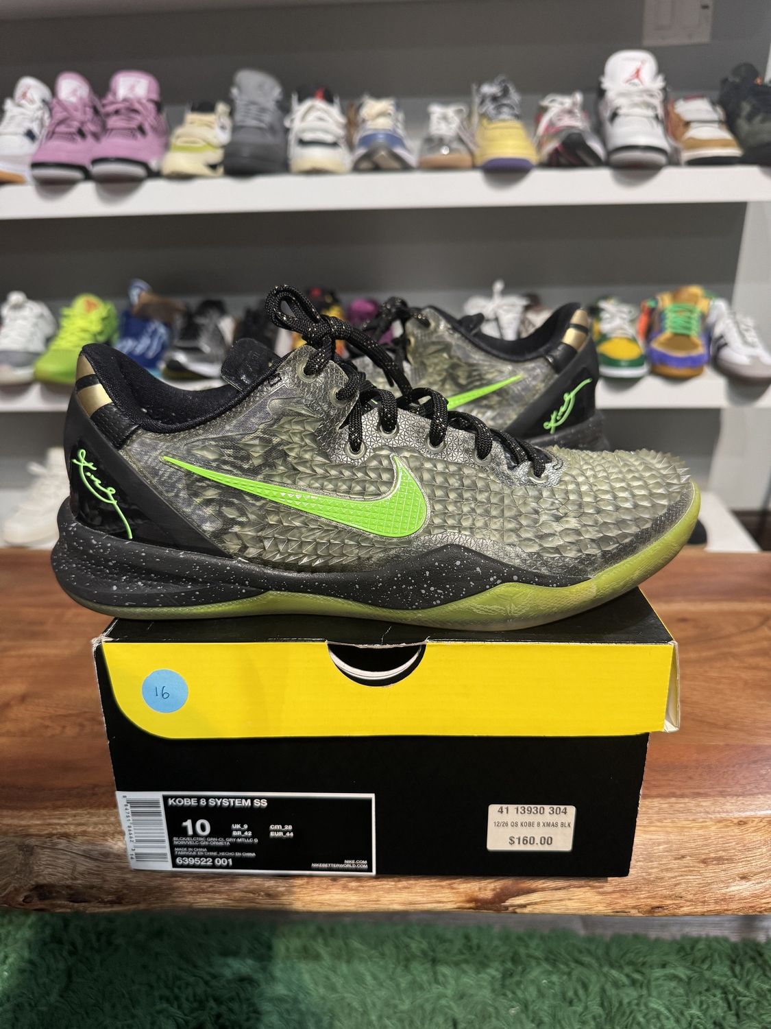 Nike Kobe 8 SS Christmas (2013) • Pre-Owned, Product Condition: Pre-Owned, Shoe Size: US M 10