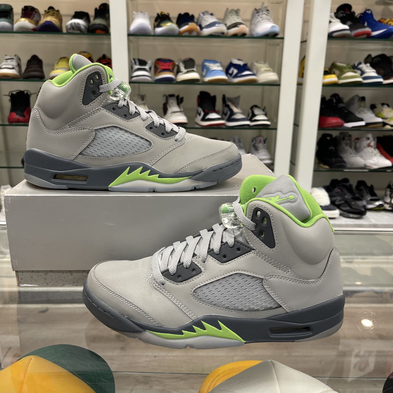 Jordan 5 Retro Green Bean (2022) - Pre-Owned, Product Condition: Pre-Owned, Shoe Size: US M 9.5