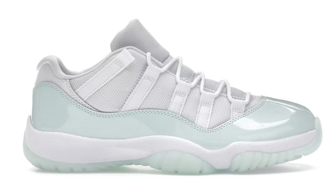 Jordan 11 Retro Low Igloo (W)