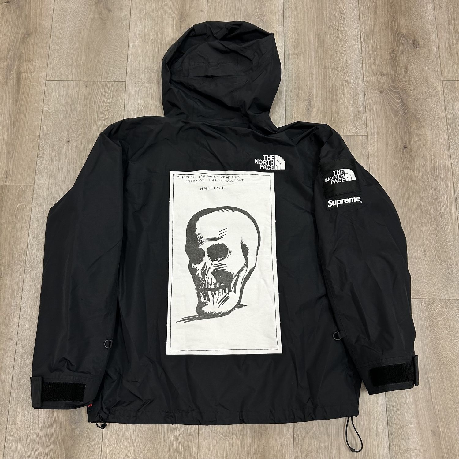 Supreme The North Face Mountain Jacket Black - Pre-Owned, Clothing Size: L, Product Condition: Pre-Owned