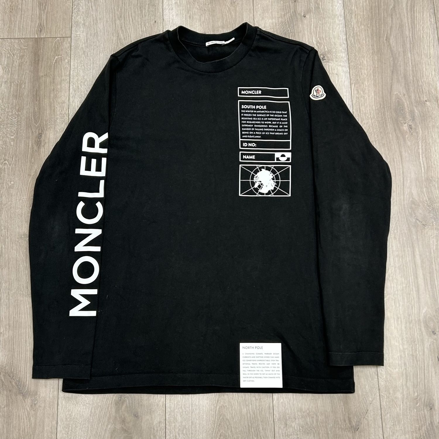 Moncler South Pole Long-sleeve Black - Pre-Owned, Clothing Size: M, Product Condition: Pre-Owned