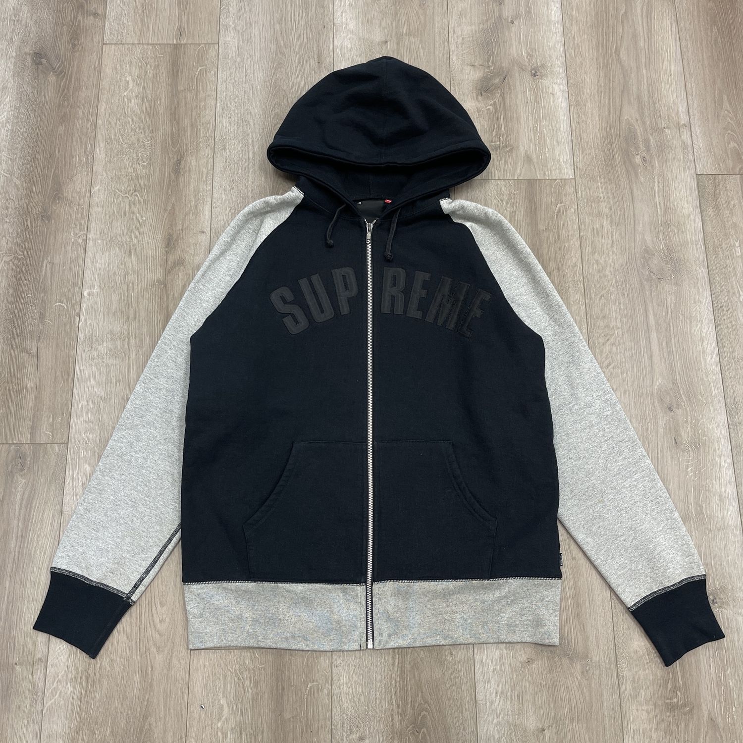 SAMPLE* Supreme x NeighborHood Arc Thermal Zip Up Hooded Sweatshirt - Pre-Owned, Clothing Size: L, Product Condition: Pre-Owned