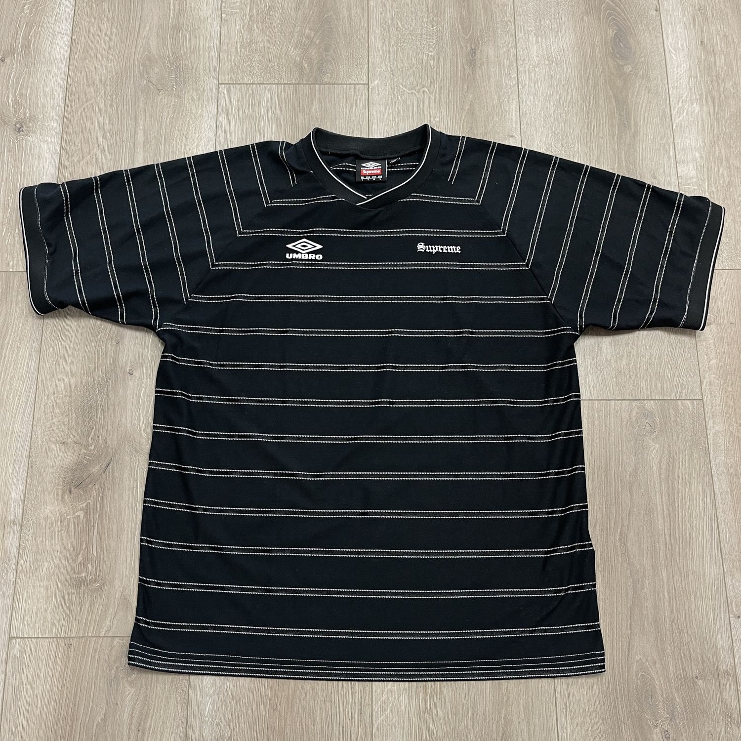 Supreme x Umbro® striped &quot;SS 25 - Black&quot; - Pre-Owned, Clothing Size: S, Product Condition: Pre-Owned
