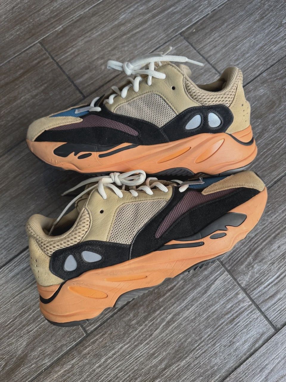 adidas Yeezy Boost 700 Enflame Amber • Pre-Owned [1431]