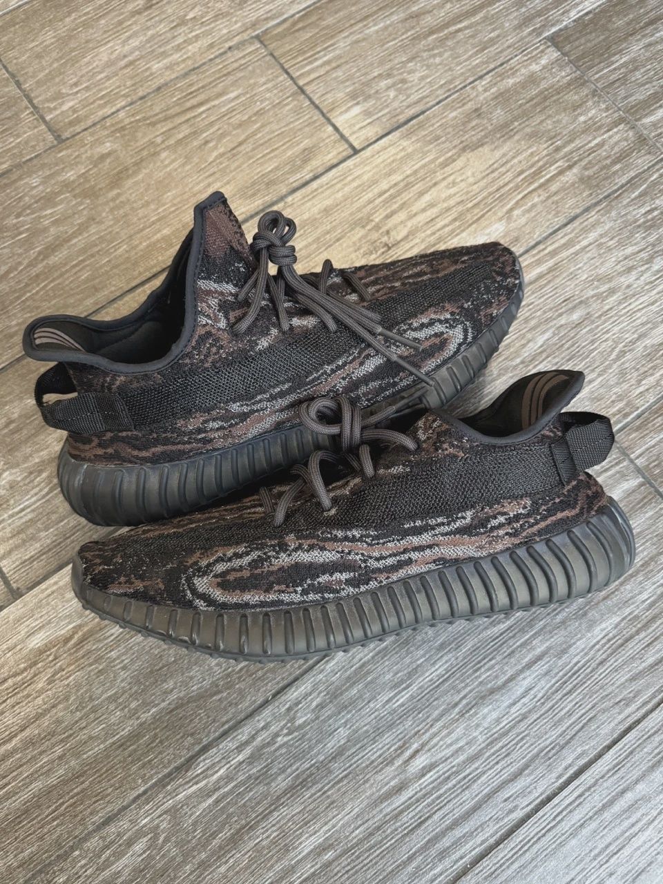 adidas Yeezy Boost 350 V2 MX Rock • Pre-Owned [0090]