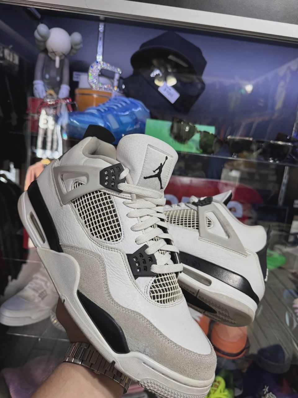 Air Jordan 4 Retro Military Black • Pre-Owned [7477]