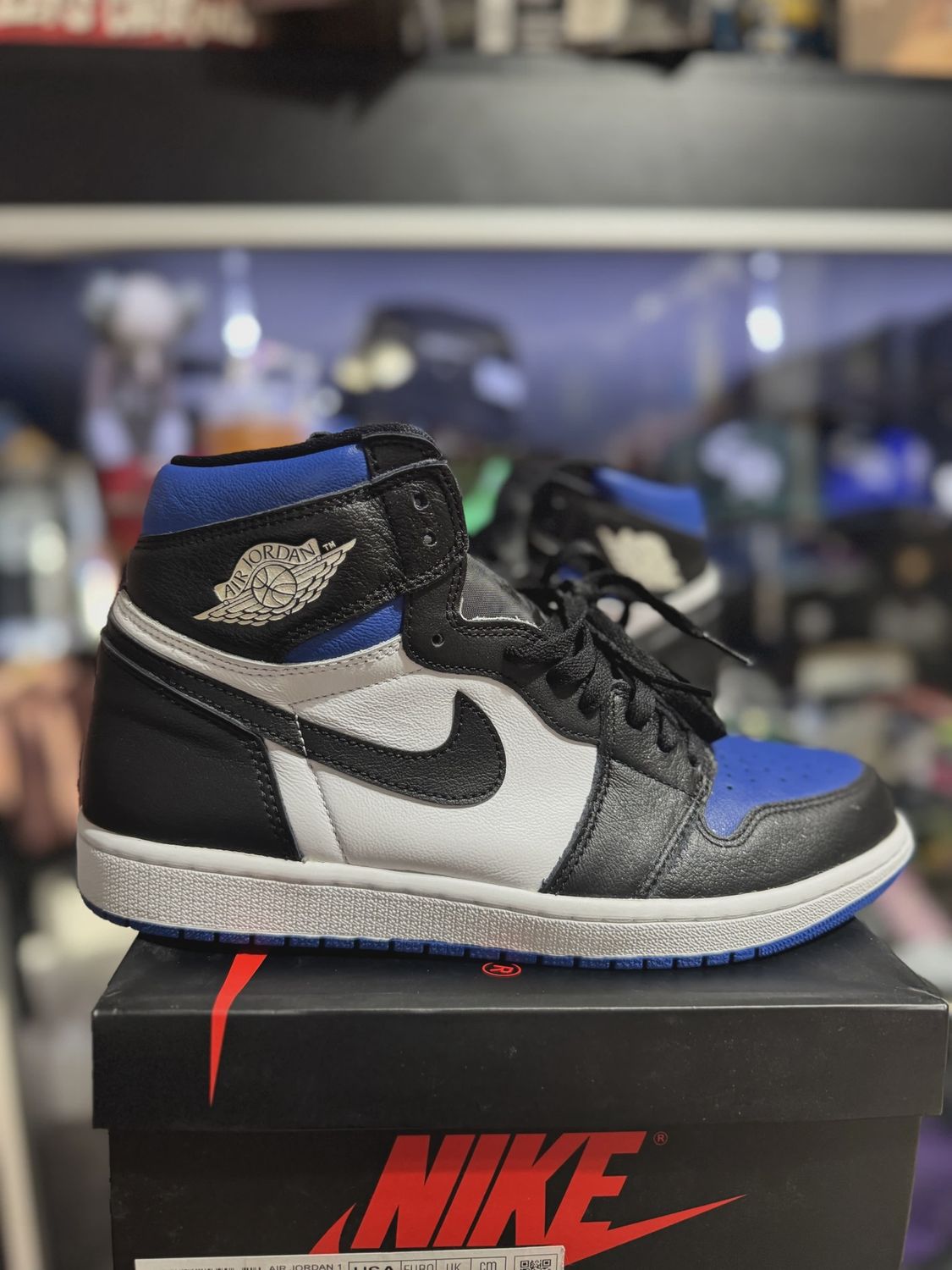 Air Jordan 1 Retro High Royal Blue Toe • Pre-Owned [1190]