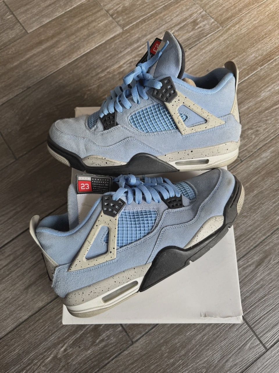 Air Jordan 4 Retro University Blue • Pre-Owned [3112]