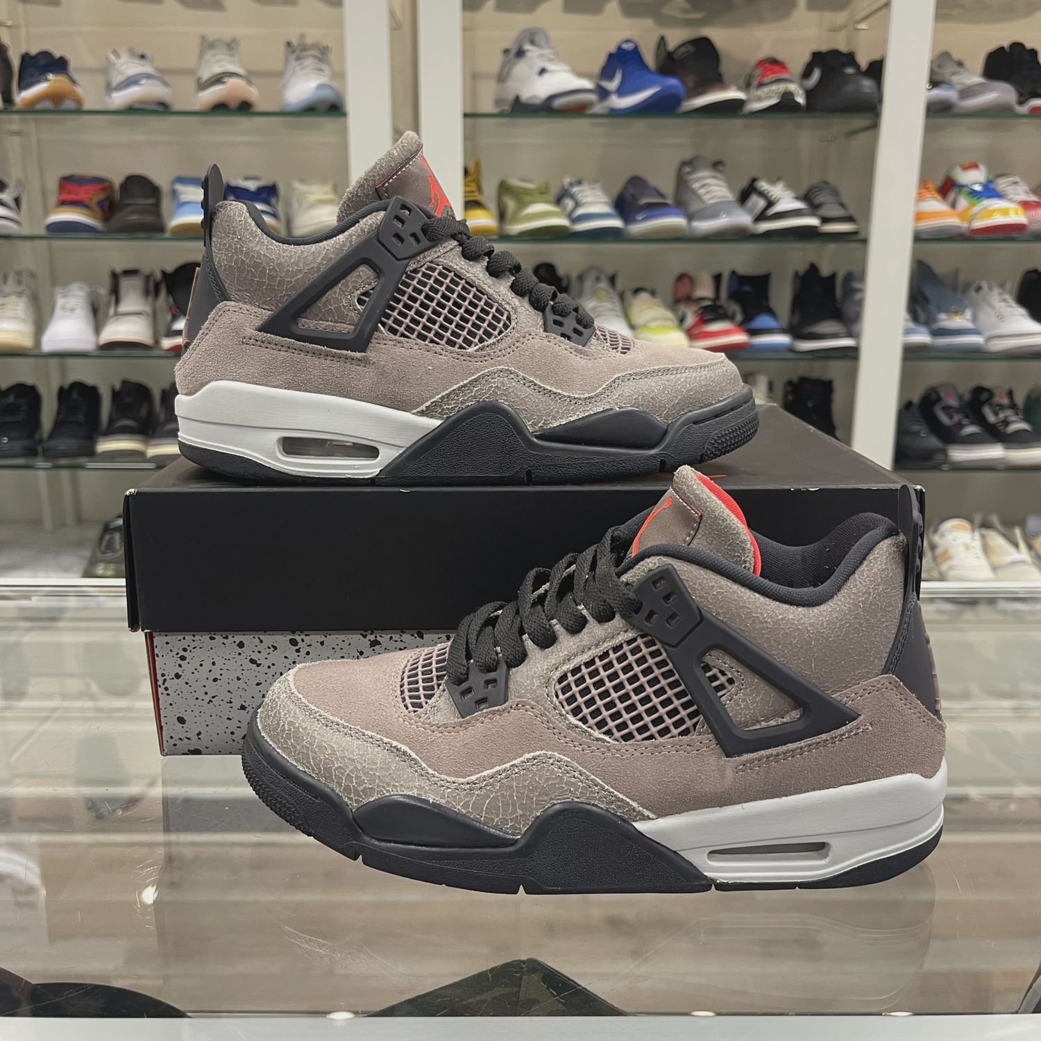 Air Jordan 4 Retro Taupe Haze (GS) • Pre-Owned [6656]