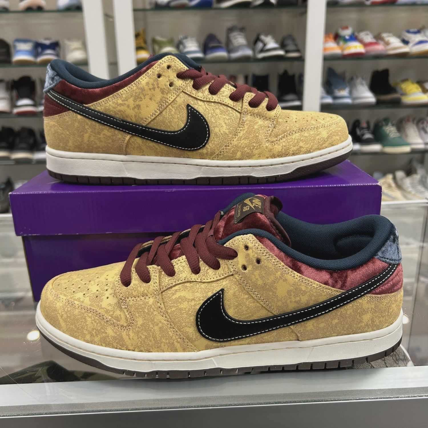 Nike SB Dunk Low City of Cinema • Pre-Owned [5959]