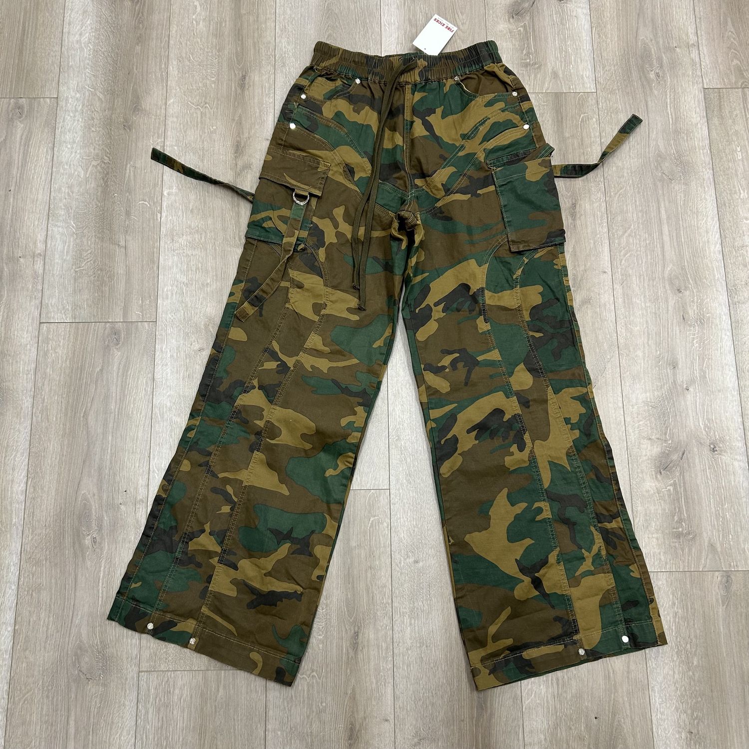 GUAPI Camouflage Cargo Pants - New, Clothing Size: 32, Product Condition: Brand New