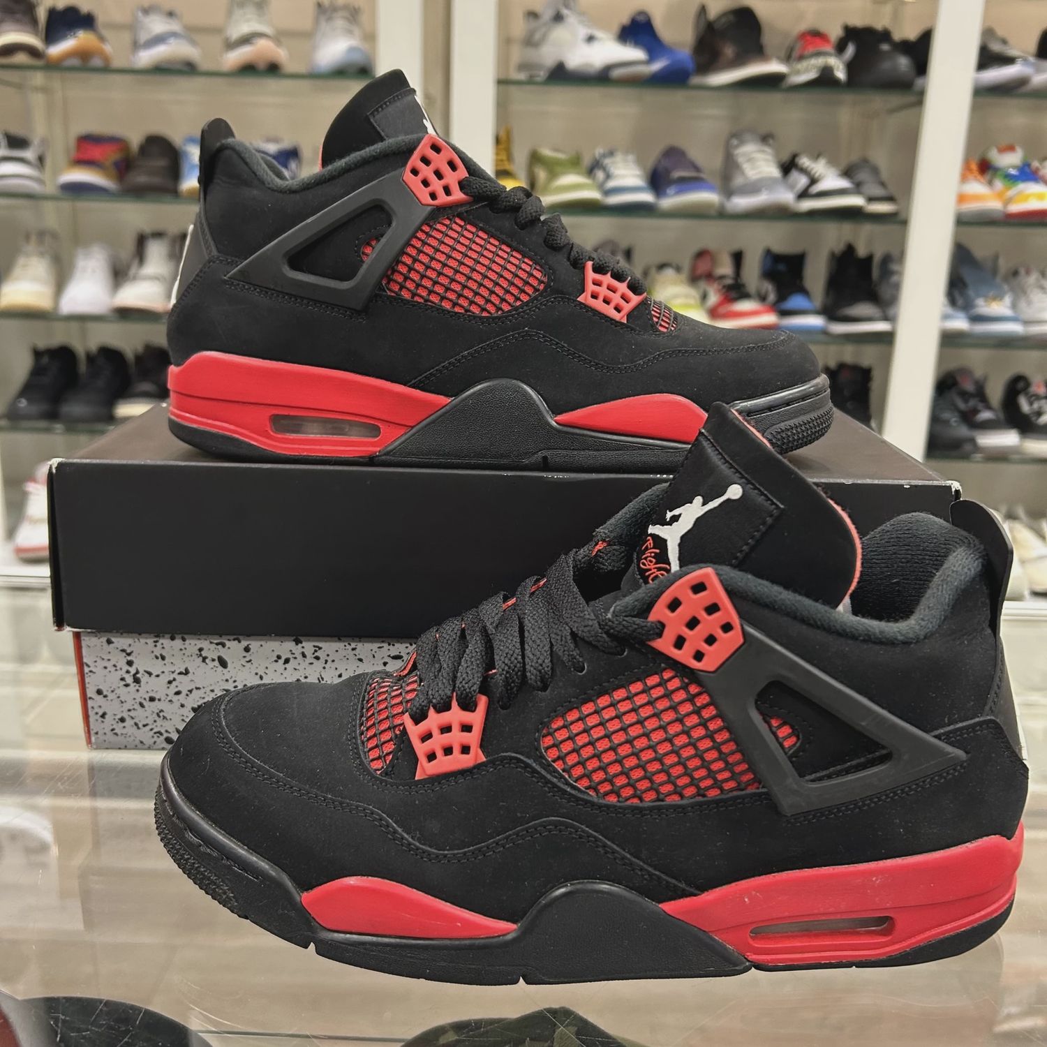 Air Jordan 4 Retro Red Thunder • Pre-Owned [3454]