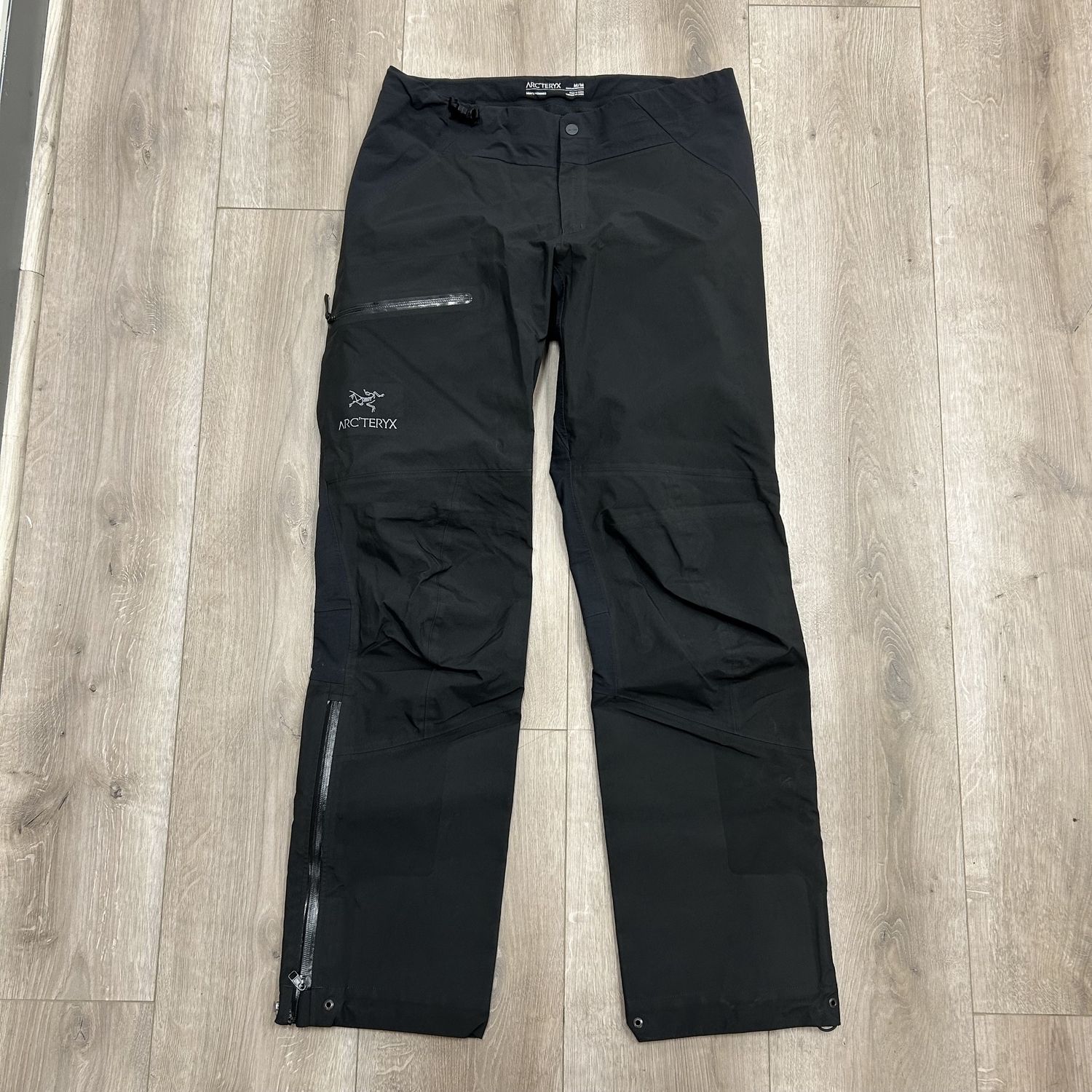Arc&#39;Teryx Alpha Hybrid Pants - Pre-Owned, Clothing Size: M, Product Condition: Pre-Owned