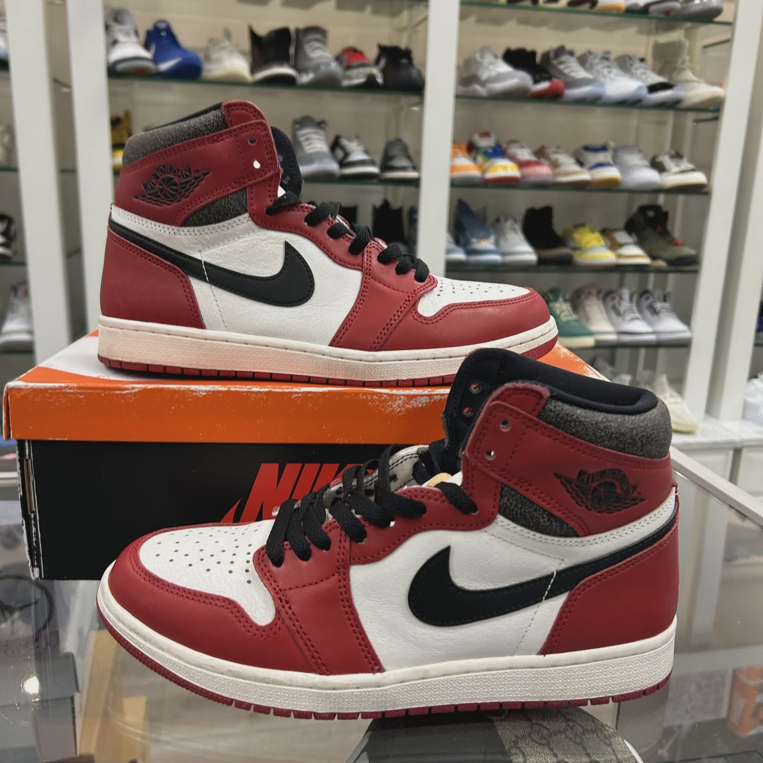 Air Jordan 1 Retro High Original Chicago Lost and Found • Pre-Owned [1210]