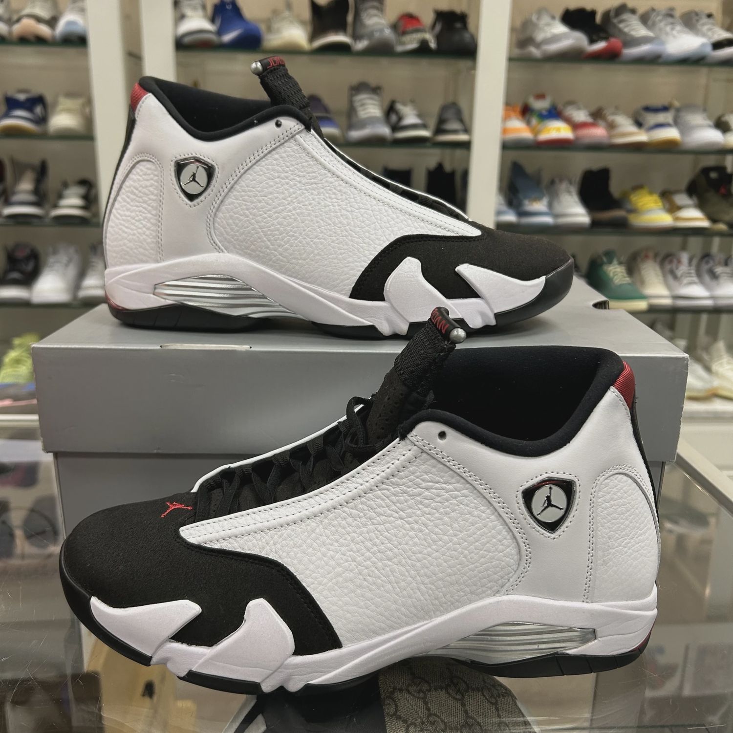 Air Jordan 14 Retro Black Toe (2024) • Pre-Owned [7155]