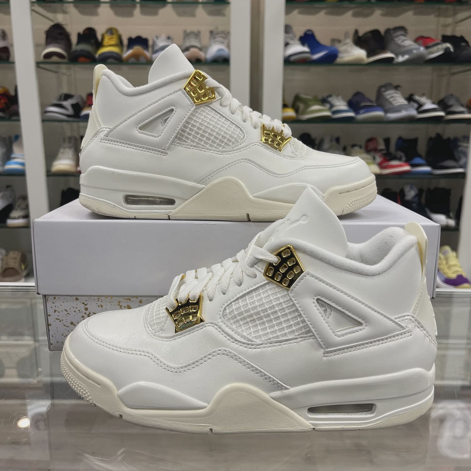 Air Jordan 4 Retro Metallic Gold (W) • Pre-Owned [1738]