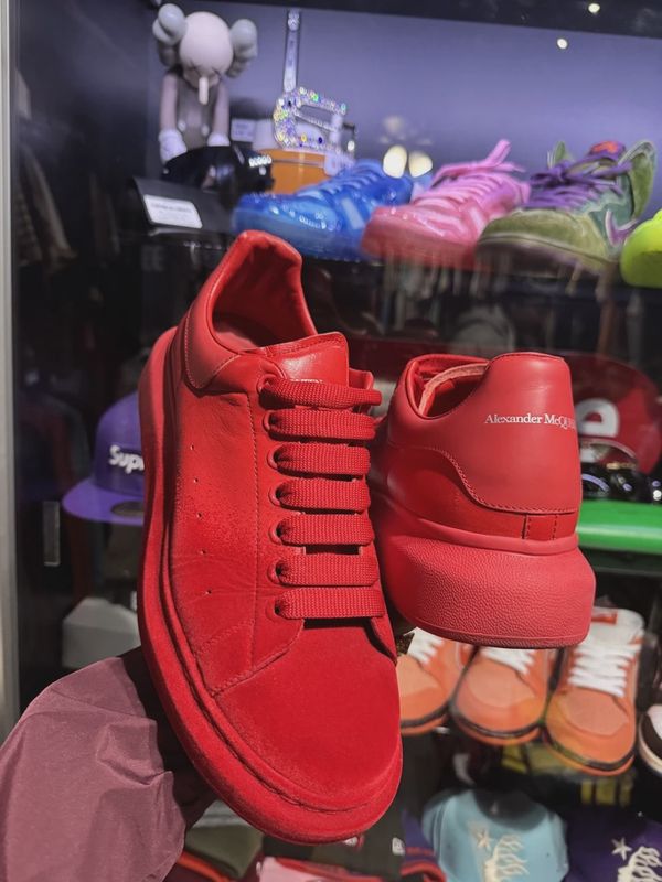 Alexander McQueen Red size 11 • Pre-Owned [3952]