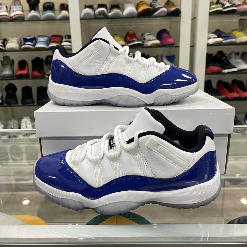 Jordan 11 Retro Low White Concord (W) - Pre-Owned